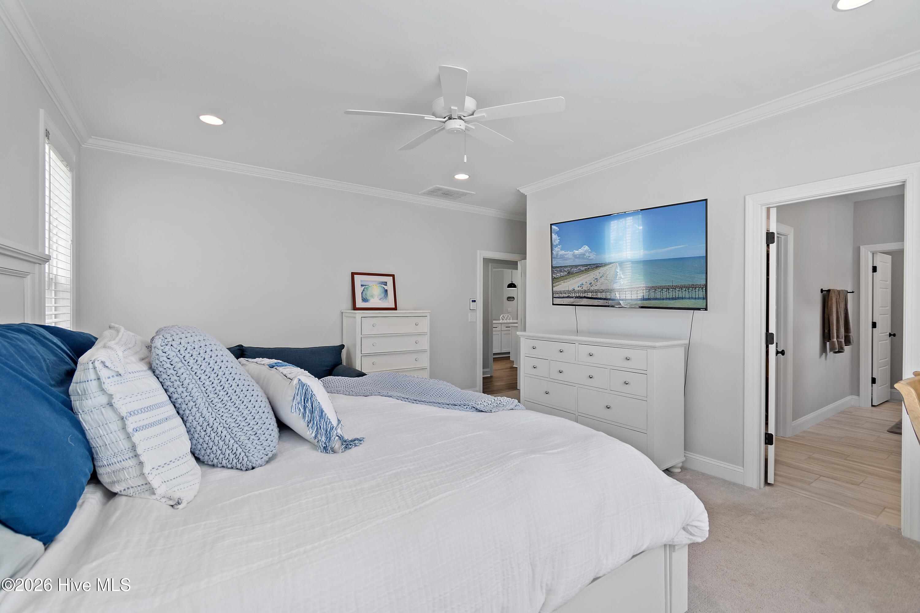 100565017 | Photo 31