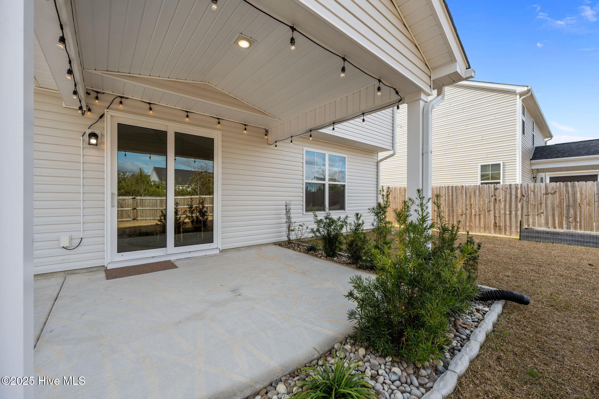 100547025 | Photo 48