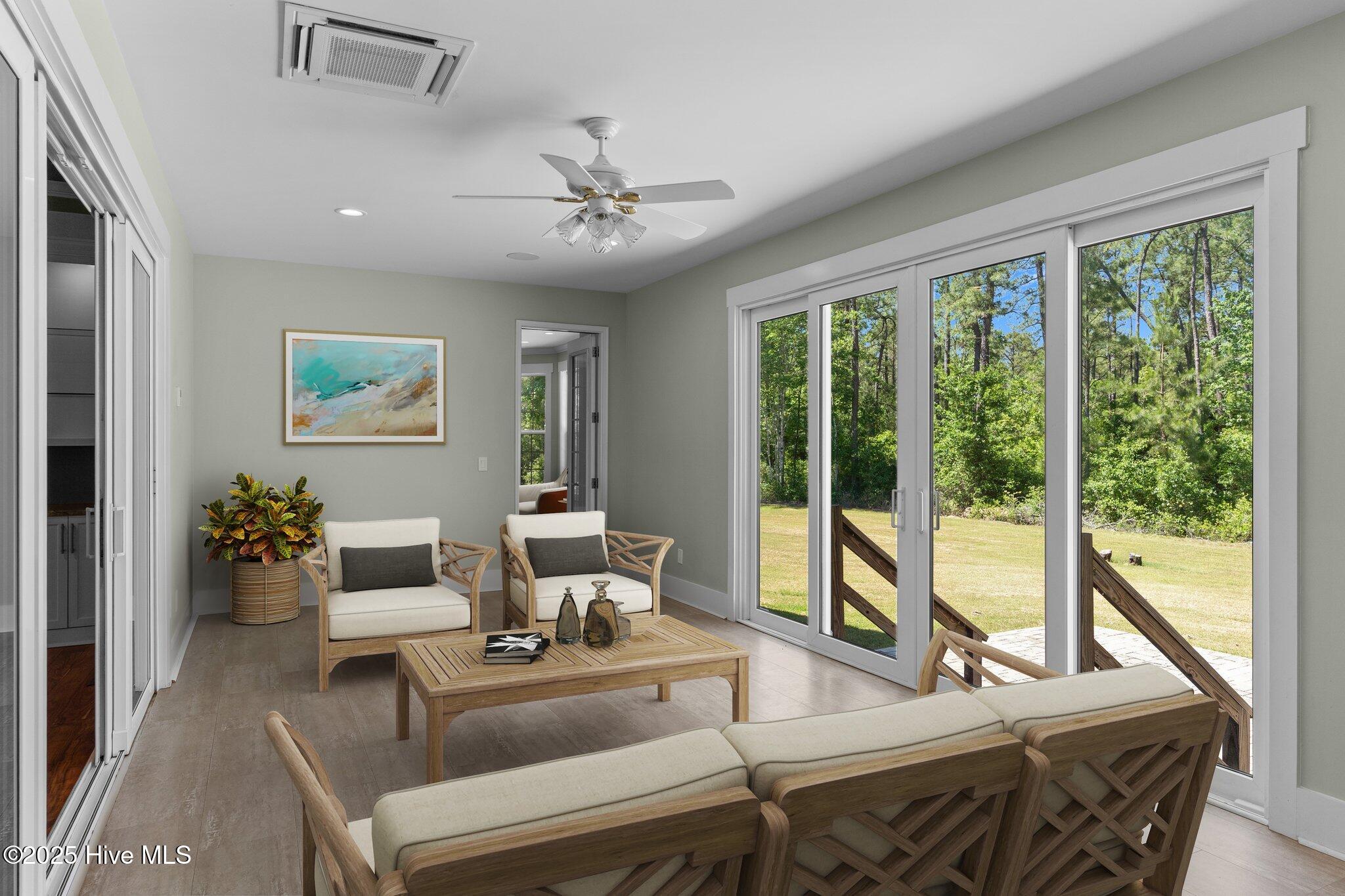 100510786 | Photo 13