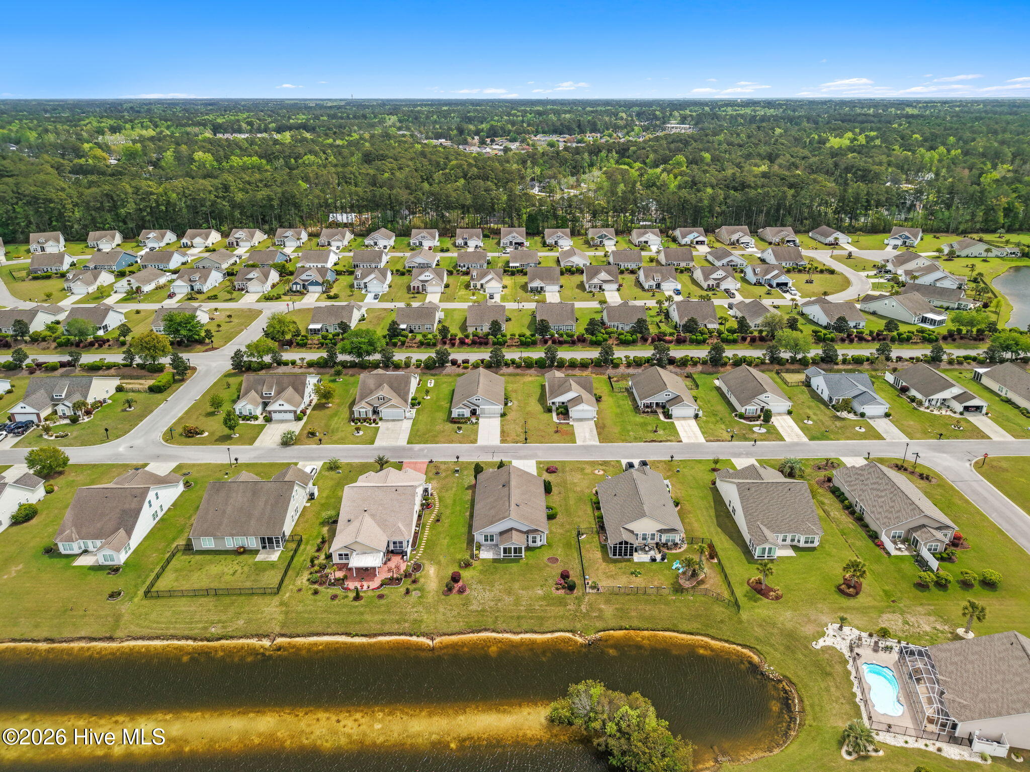 100565577 | Photo 44