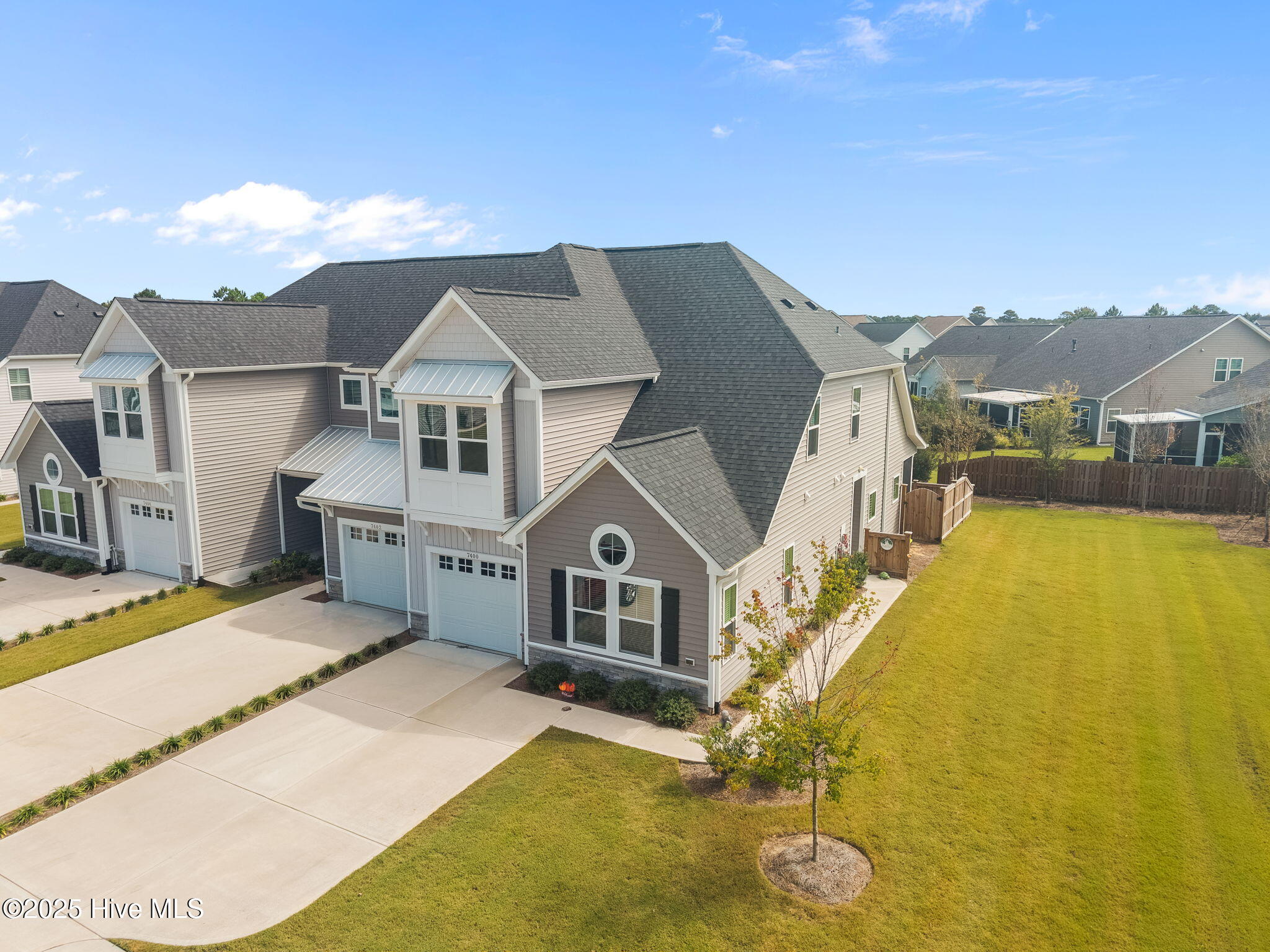 100533920 | Photo 47