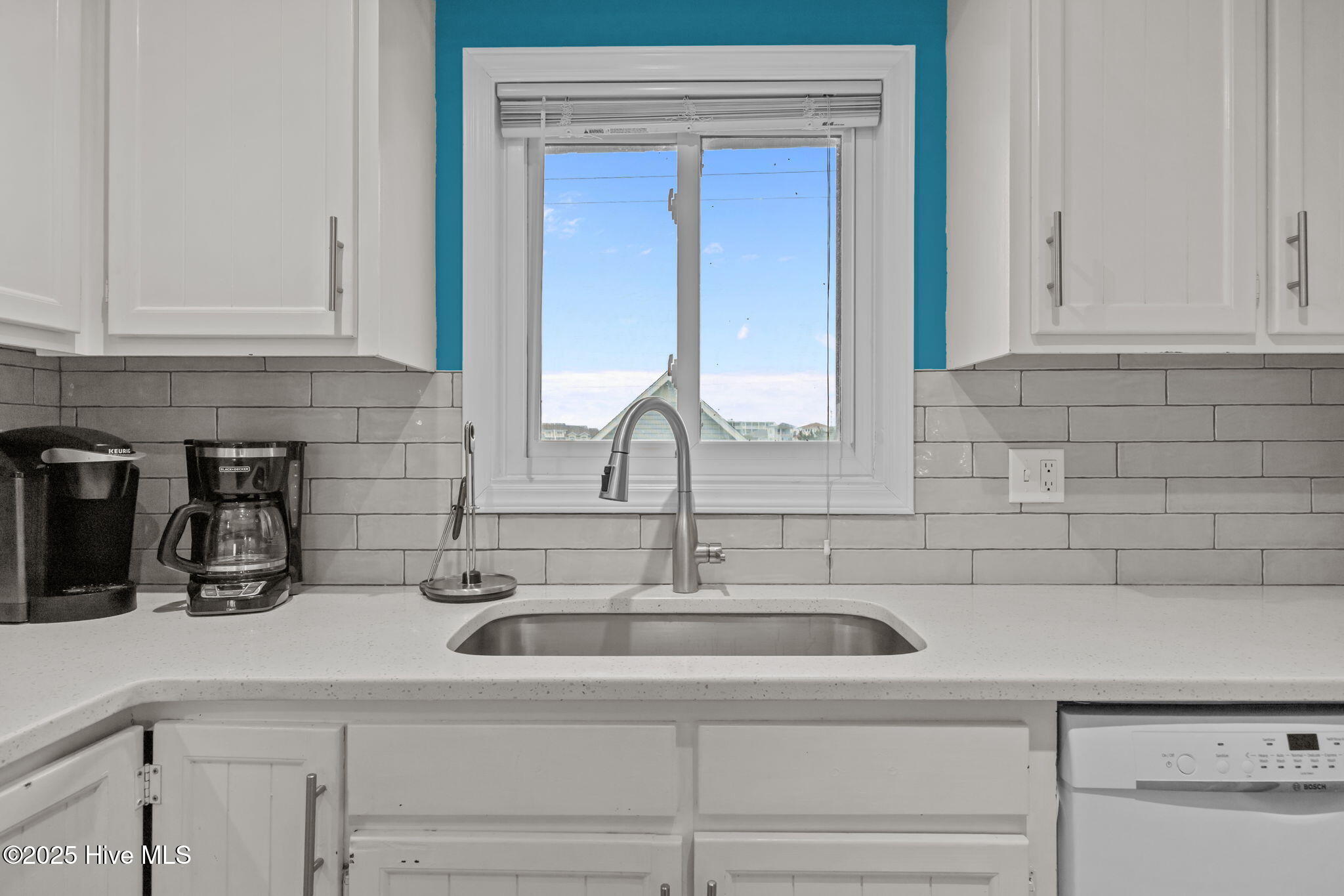 100544977 | Photo 15