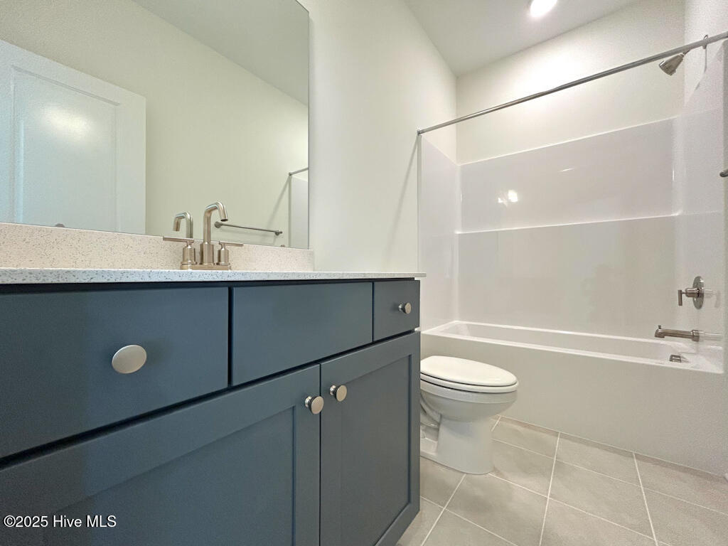 100479294 | Photo 38