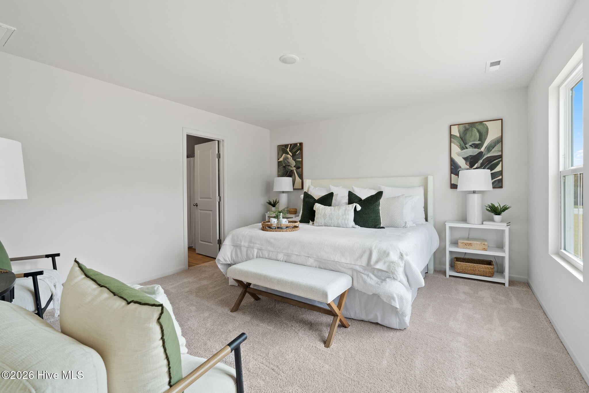 100526803 | Photo 25