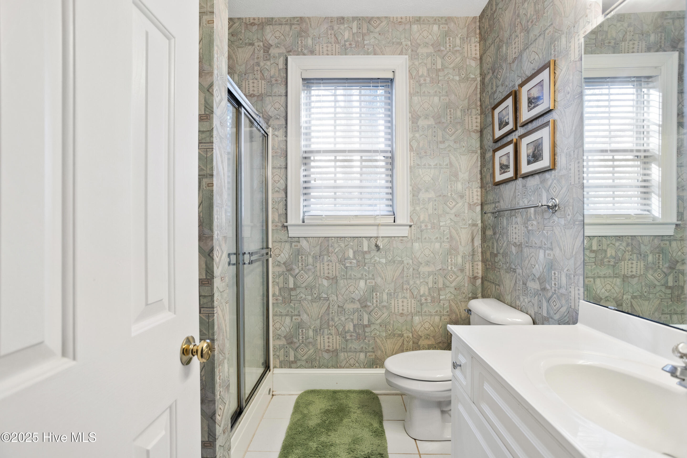 100550933 | Photo 28