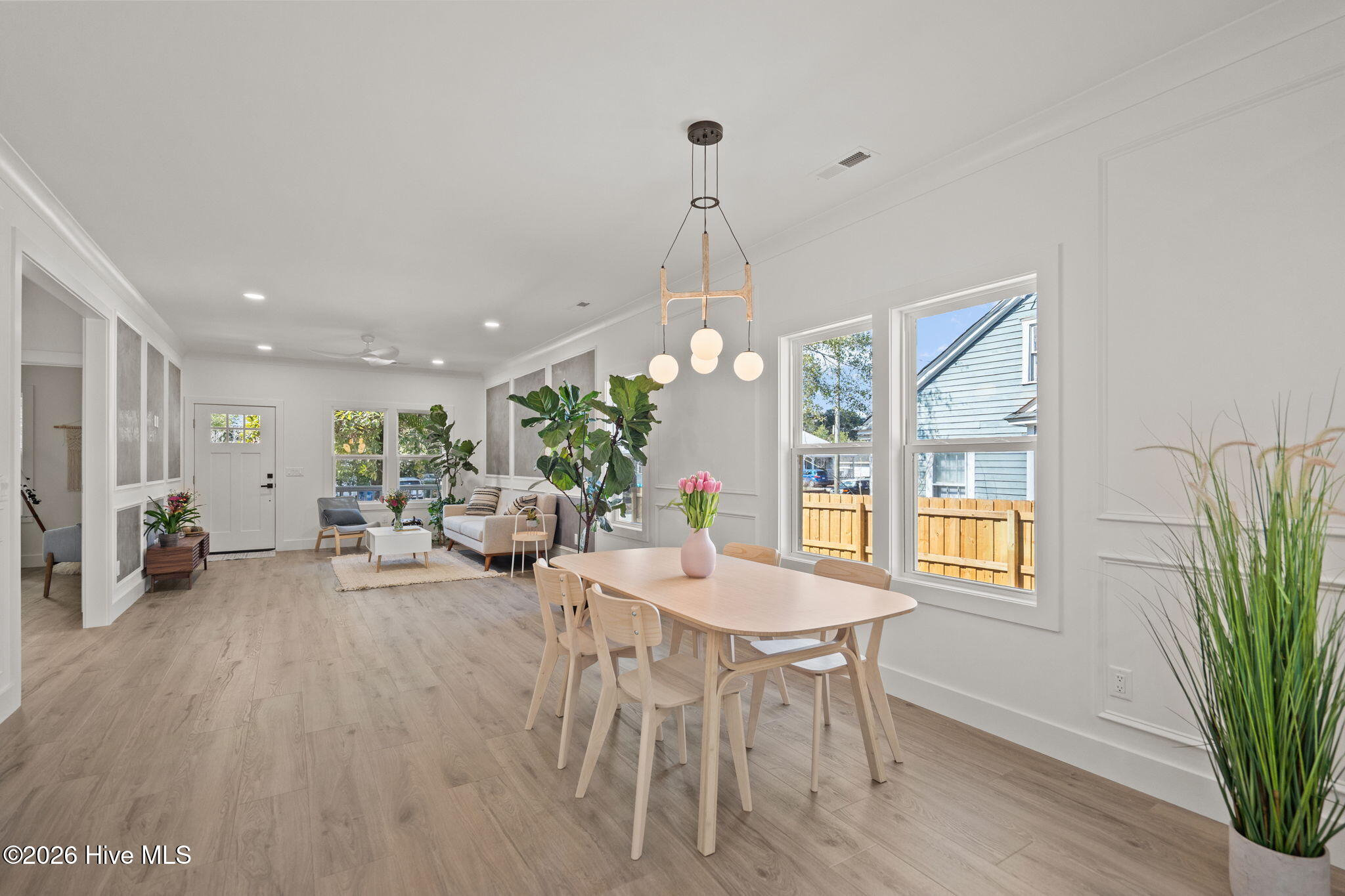 100553901 | Photo 12