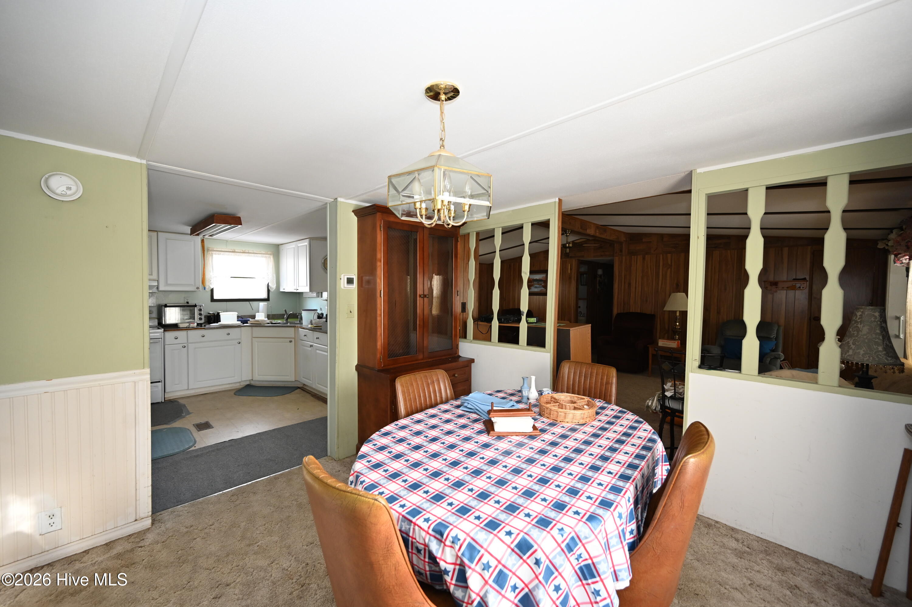 100553118 | Photo 14