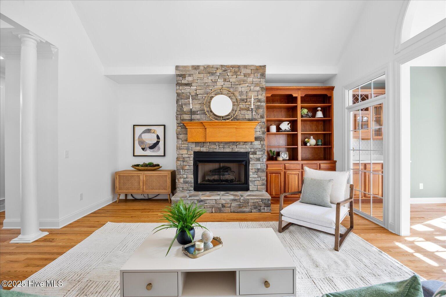 100539645 | Photo 12