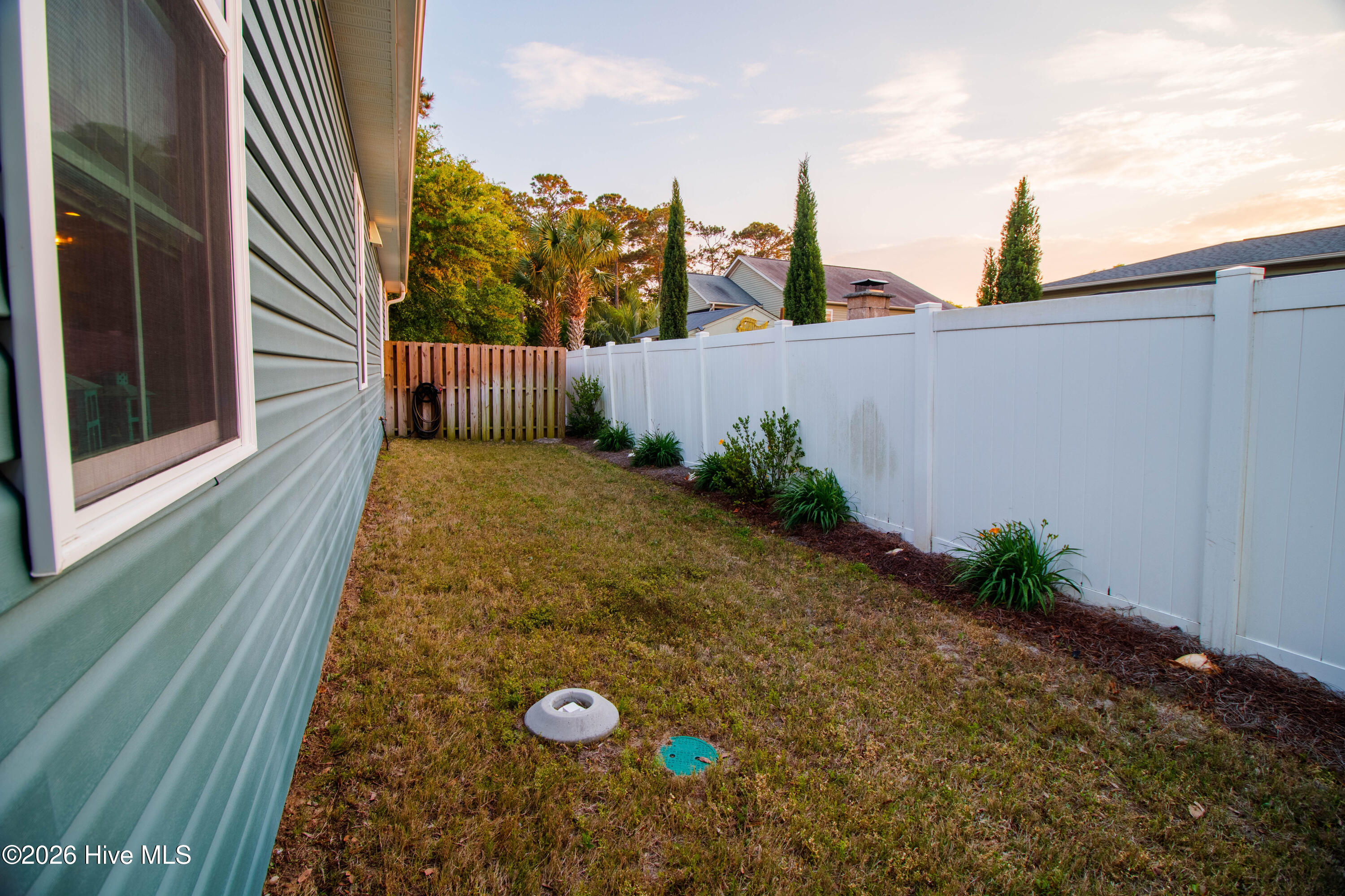 100570051 | Photo 22