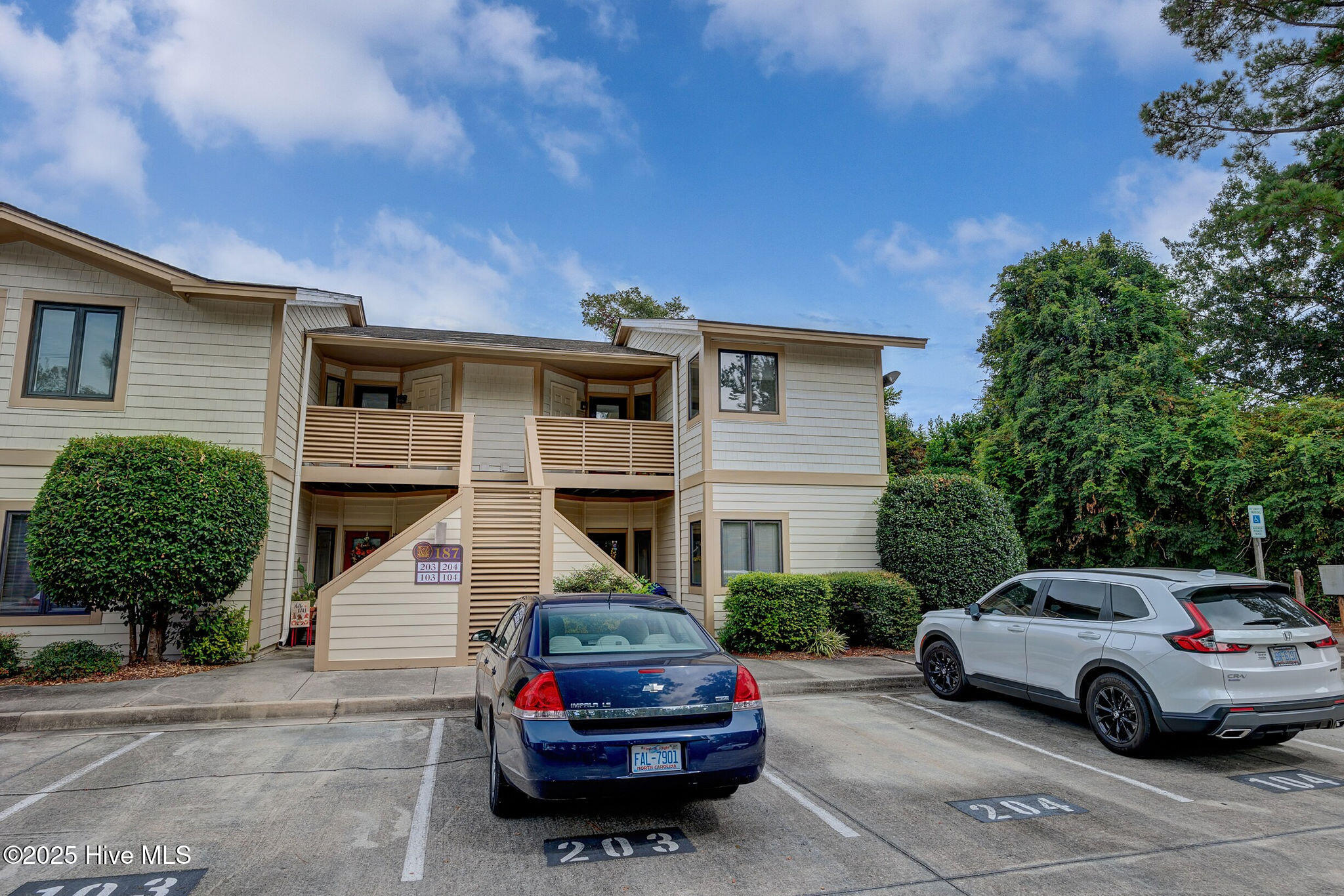 187LongstreetDriveUnit204(5)