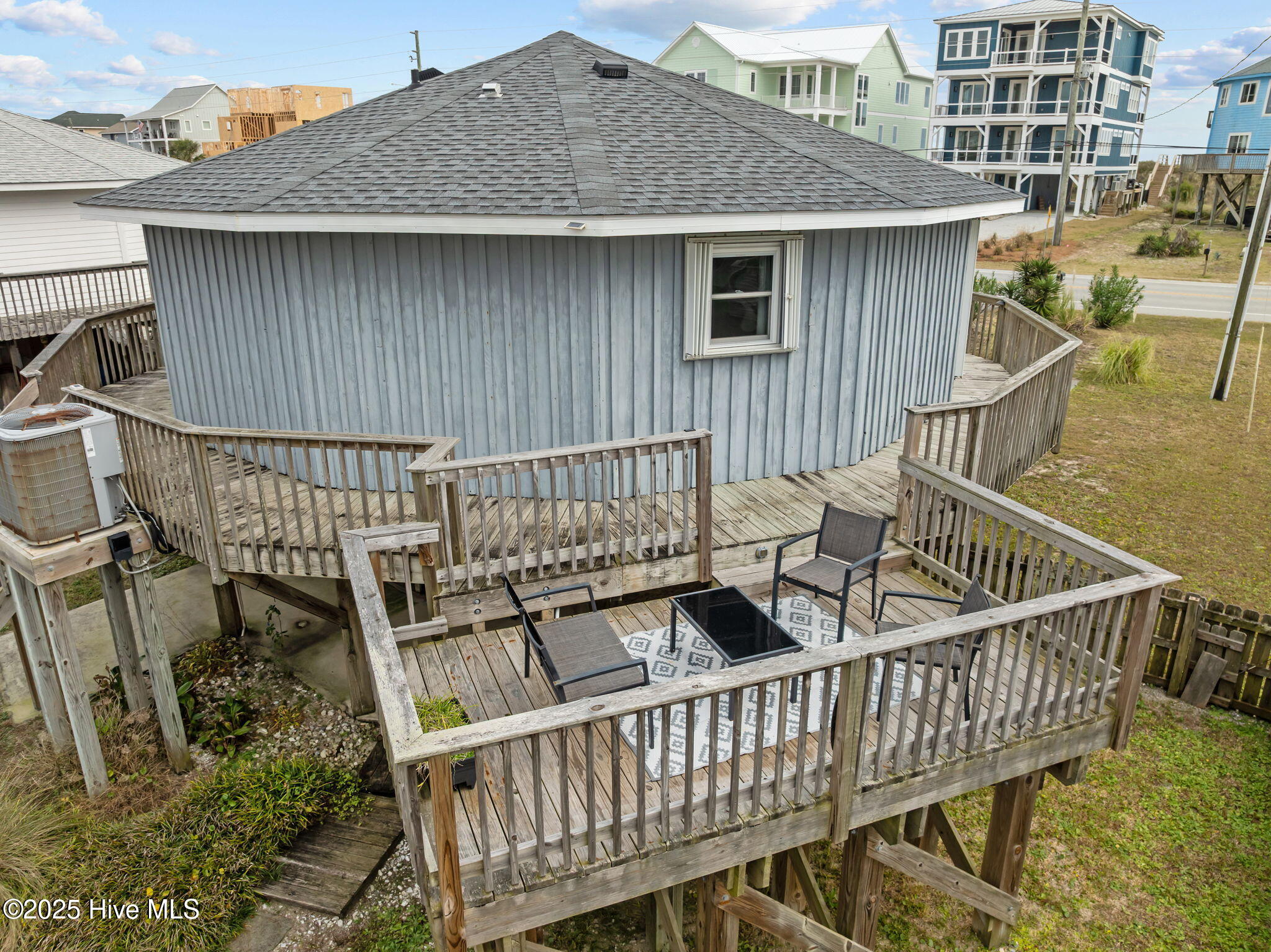 100543608 | Photo 45