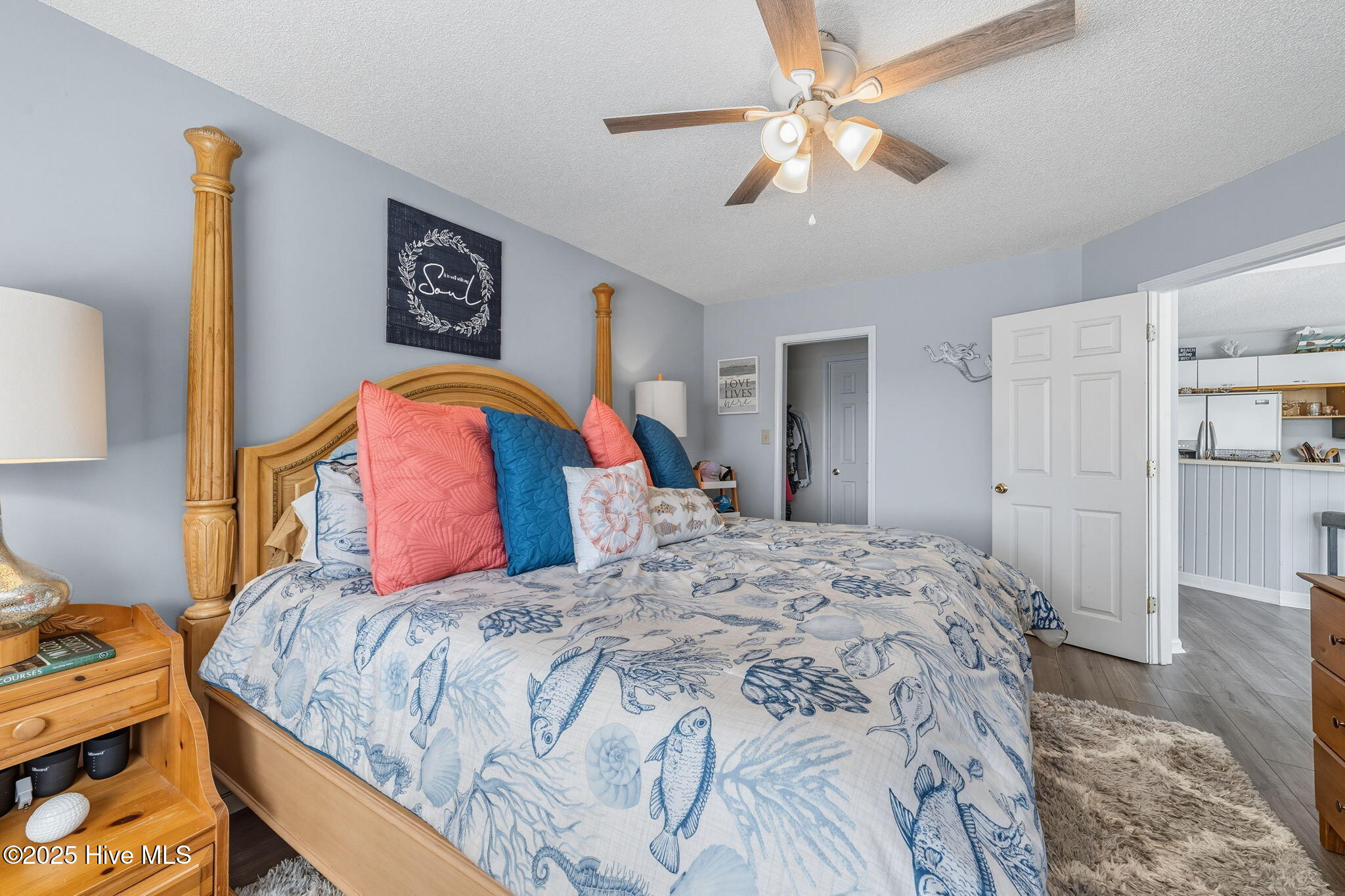 100534962 | Photo 24