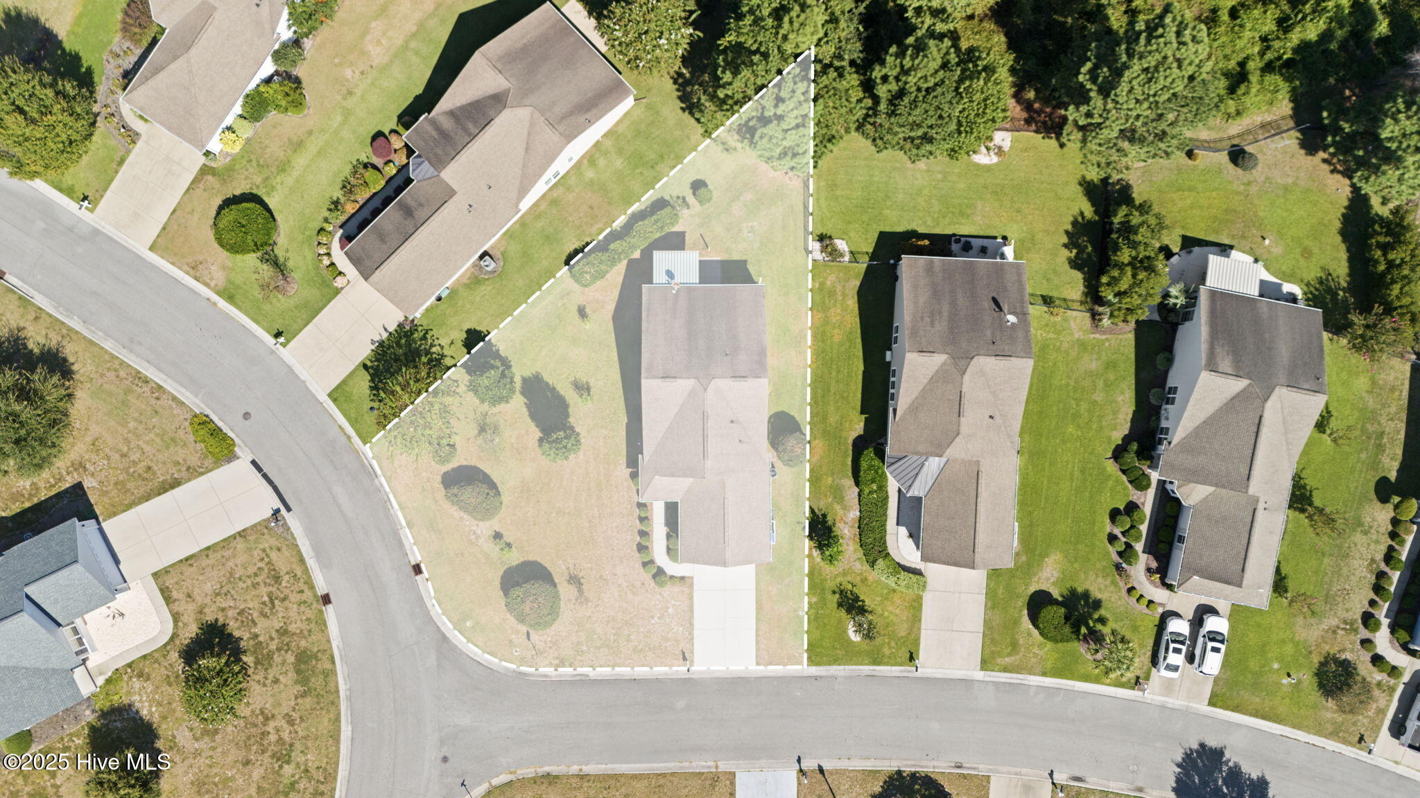 100520190 | Photo 10