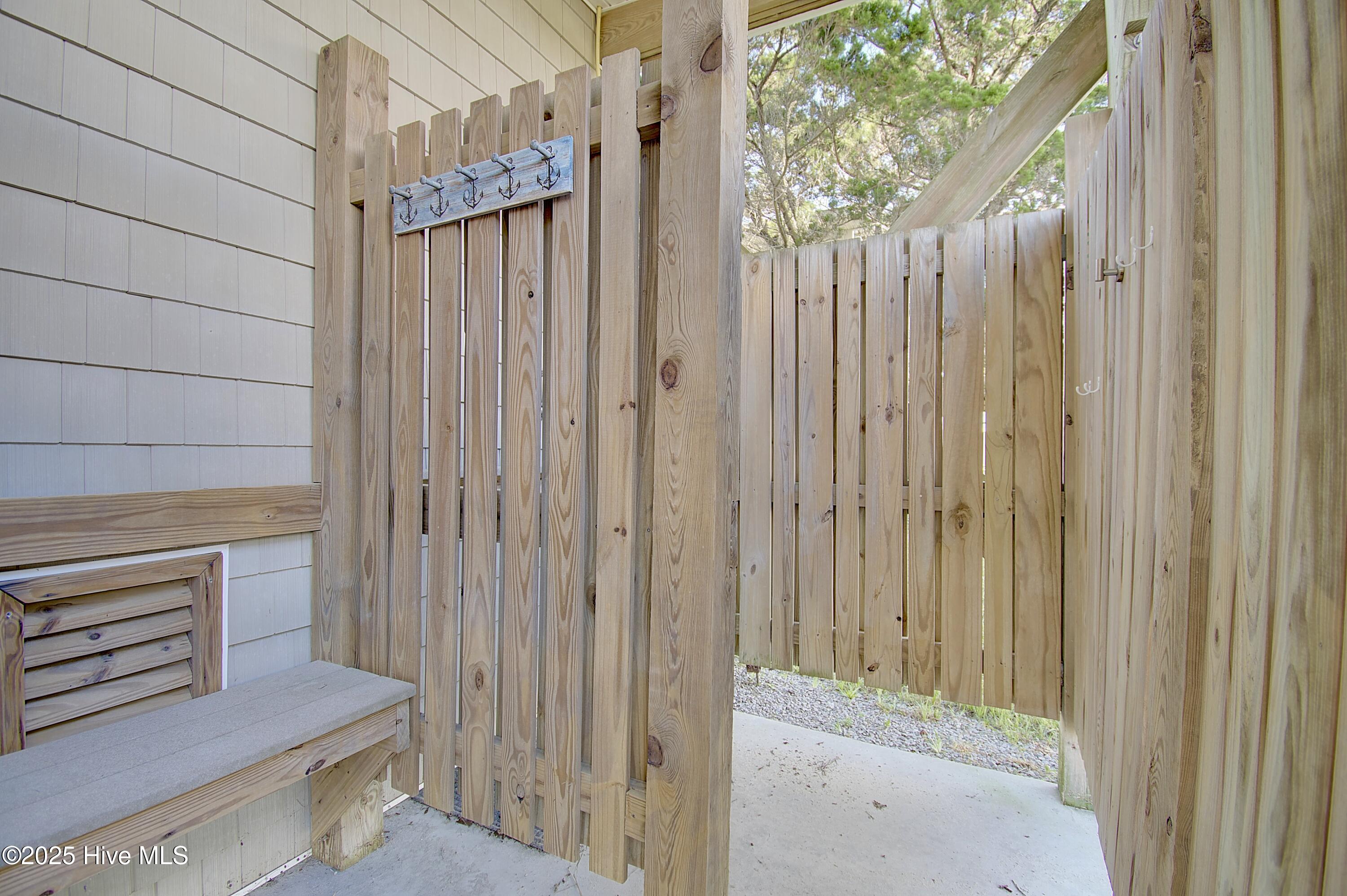 100526525 | Photo 34