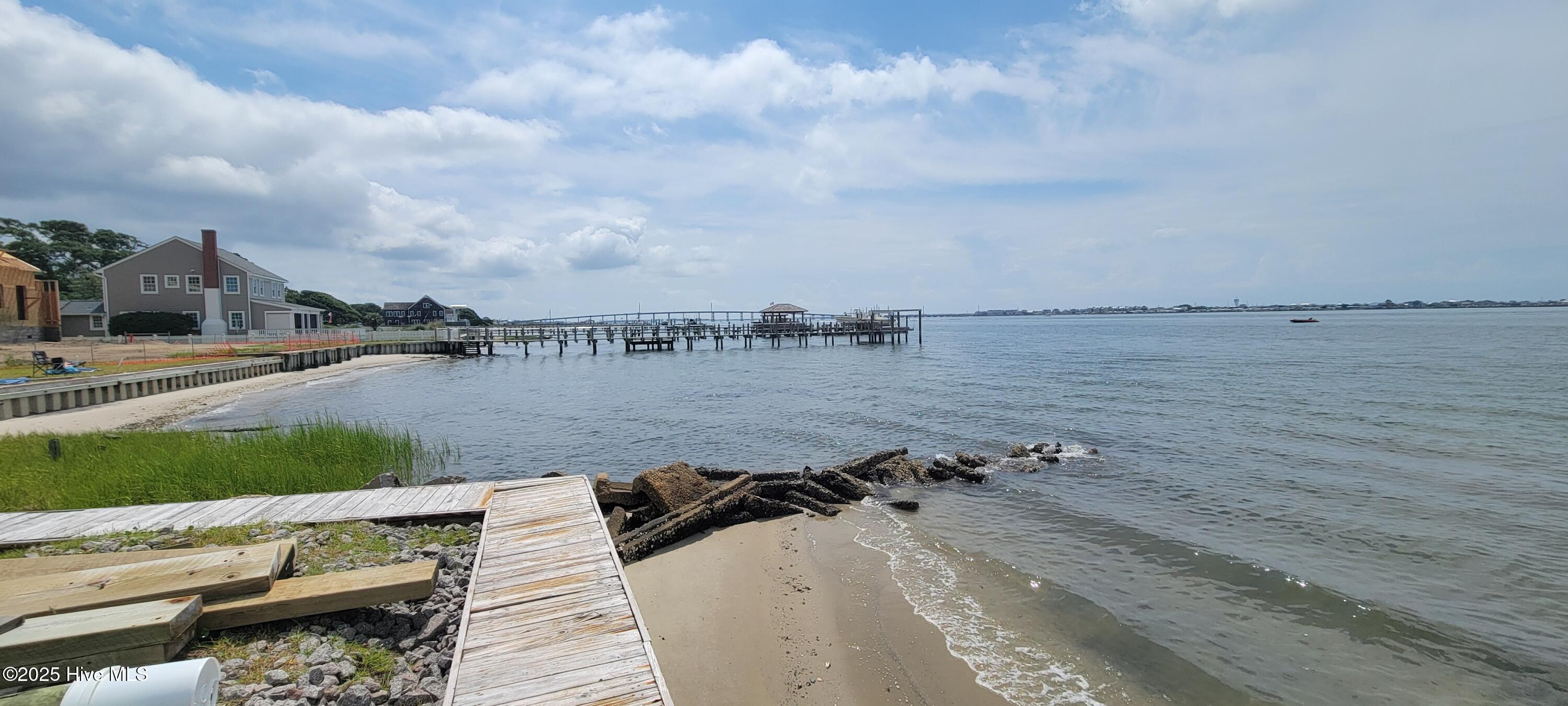 202 S 34th Street,Morehead City