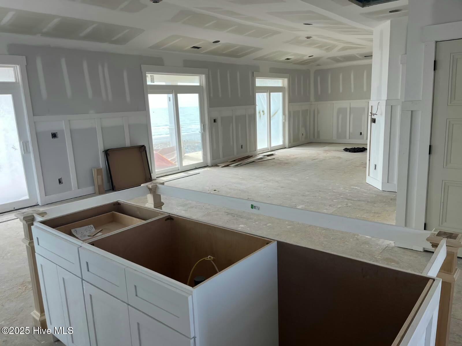 100525710 | Photo 19