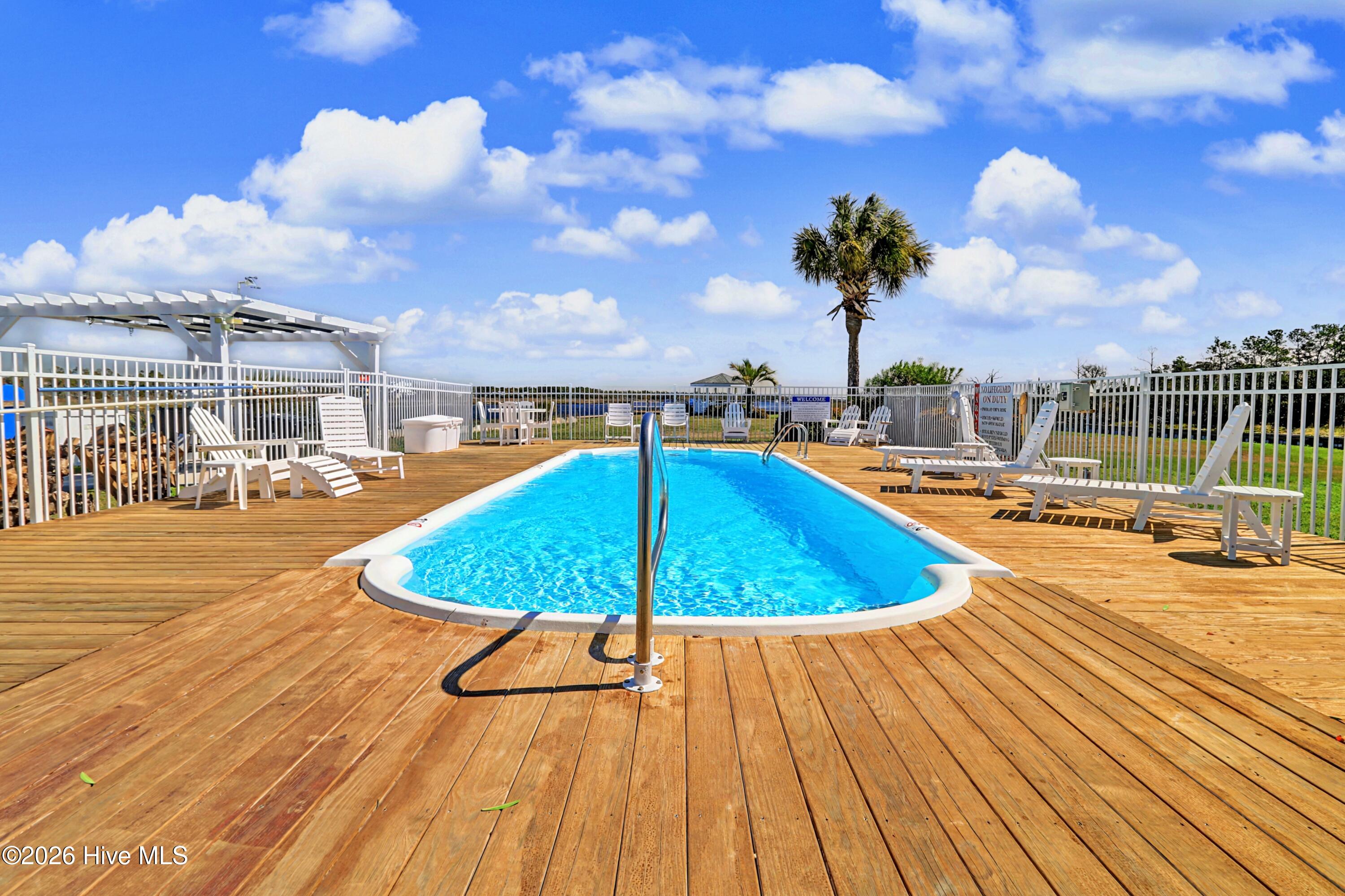 100561777 | Photo 31