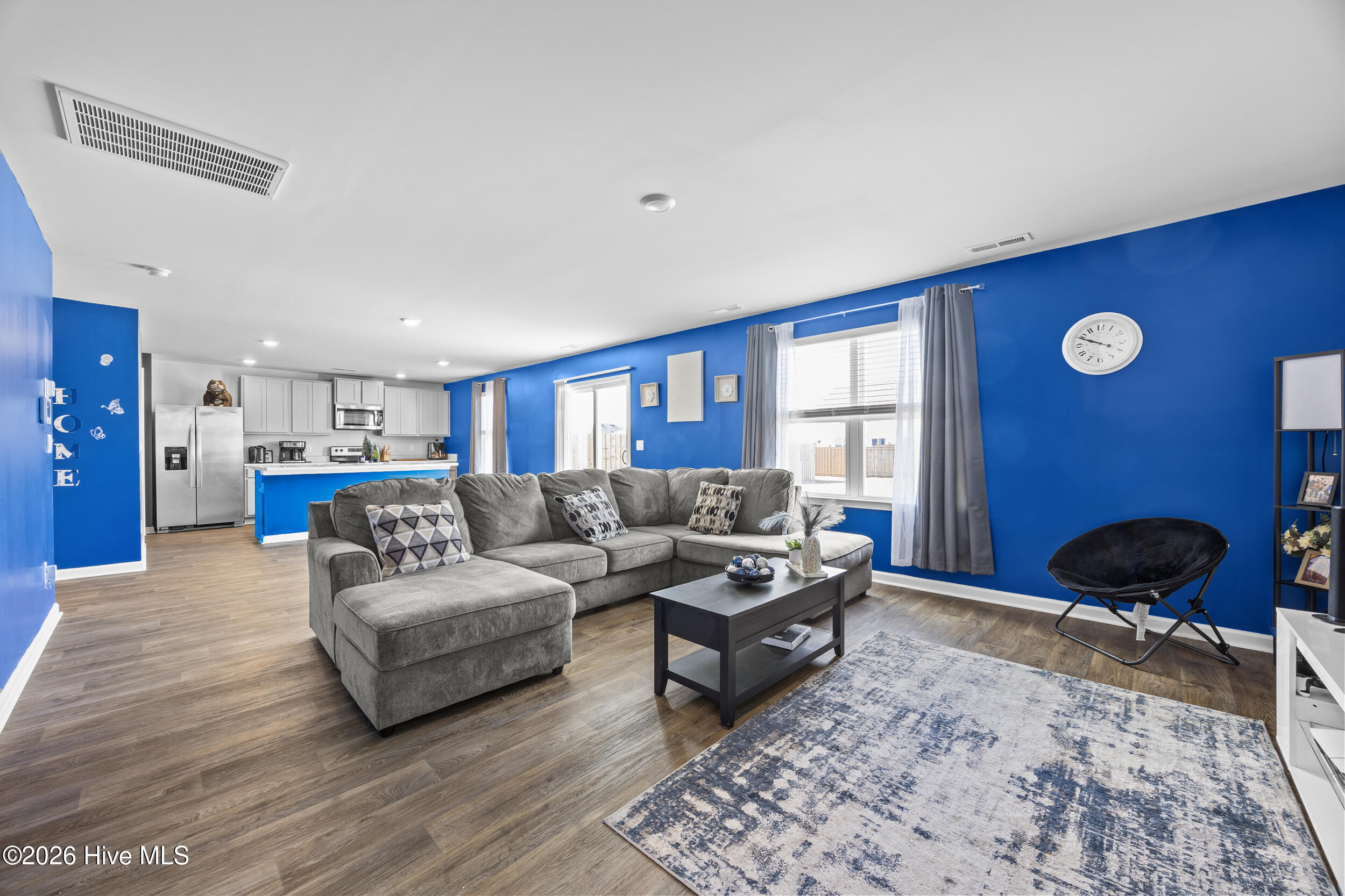 100550016 | Photo 16