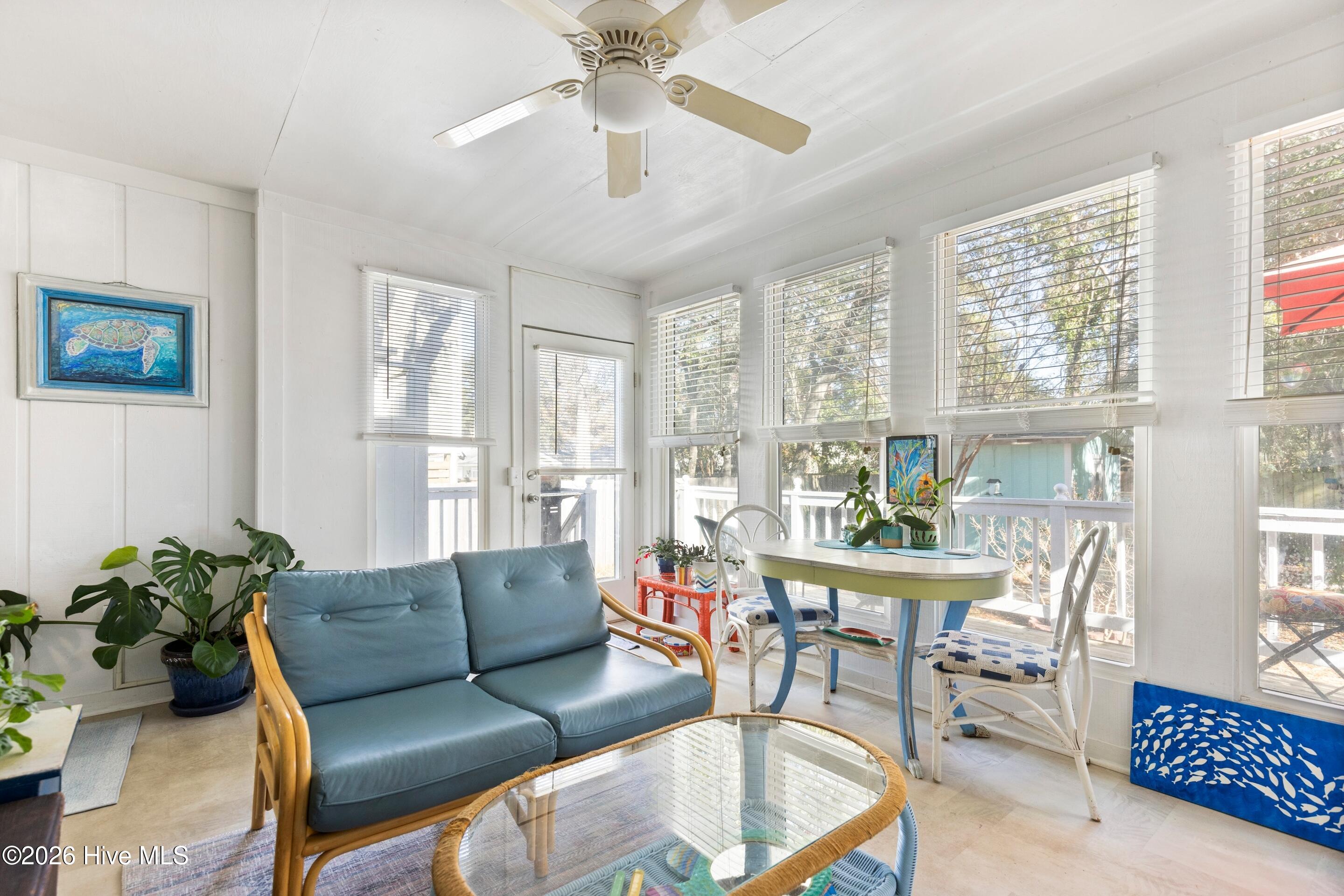 100550248 | Photo 31