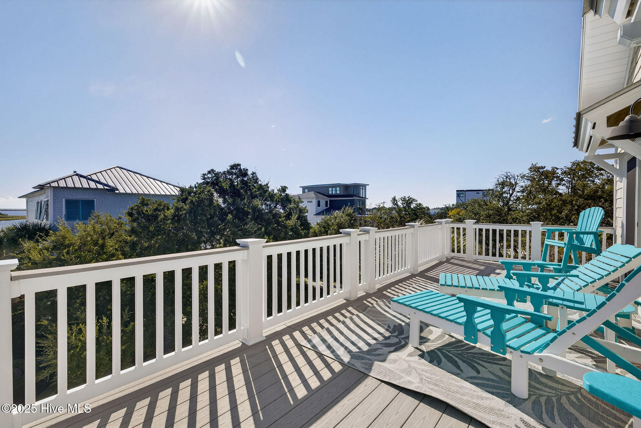 100537331 | Photo 37