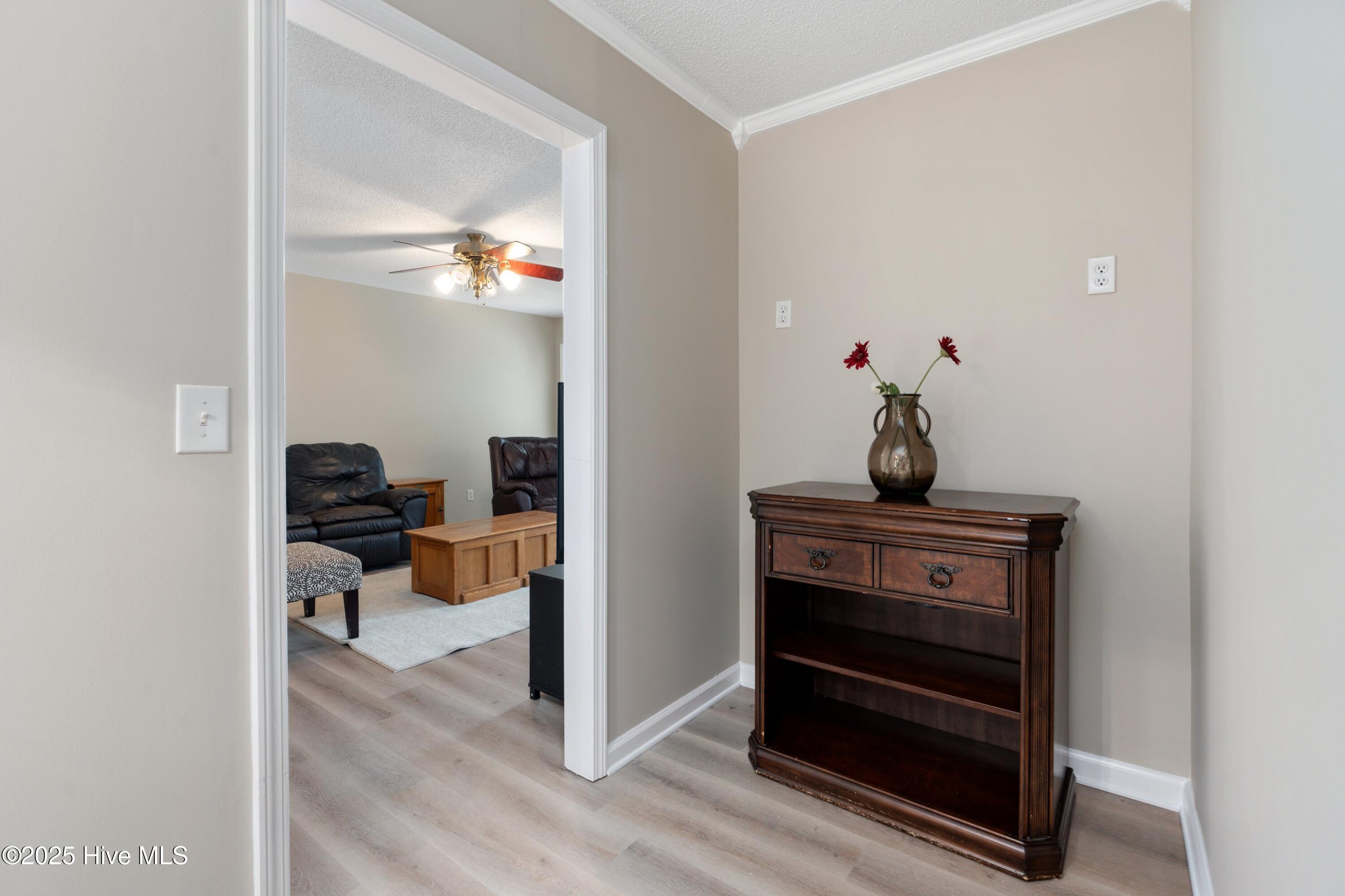 100536275 | Photo 27