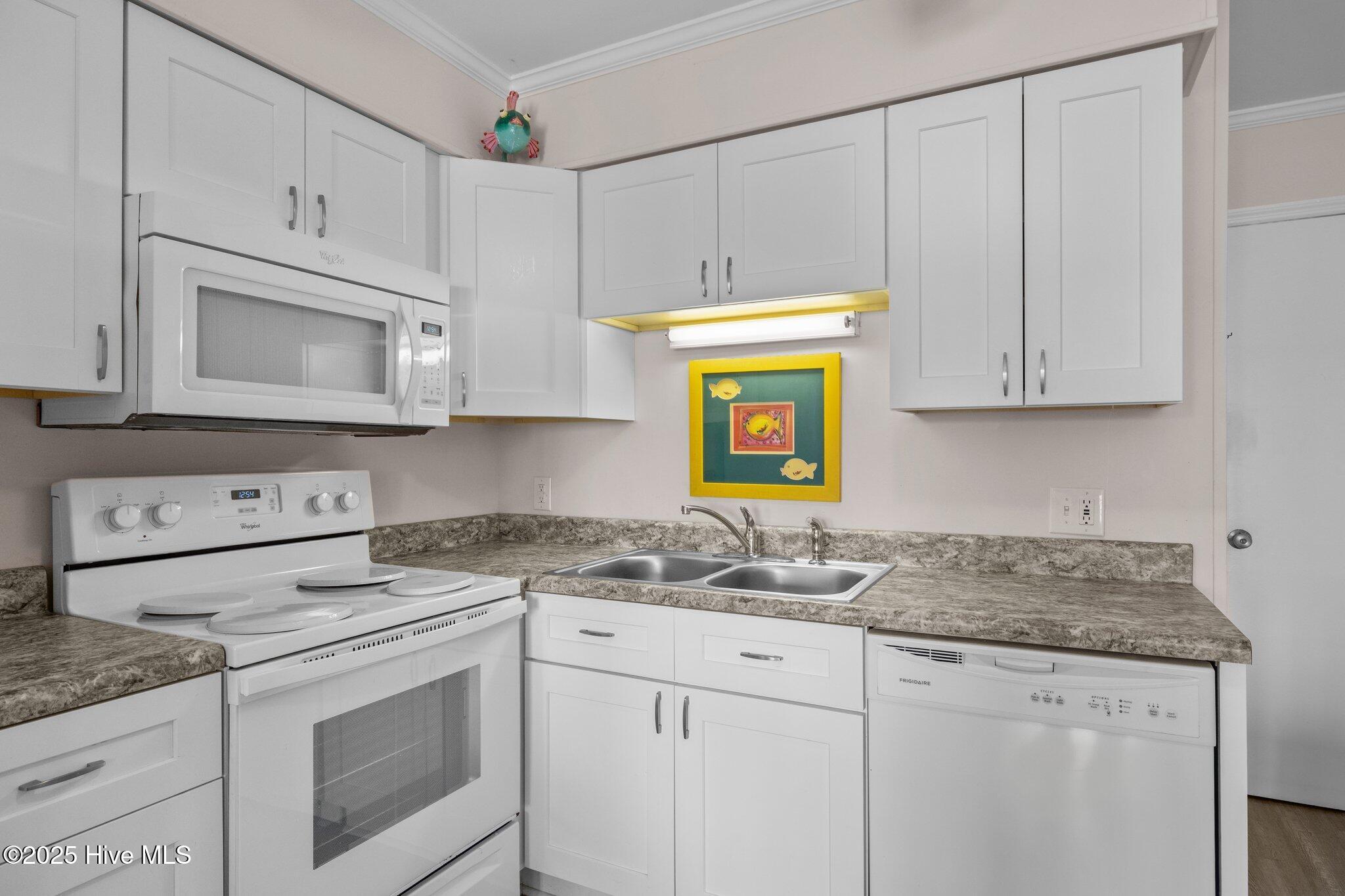 Homes for sale in Atlantic Beach, NC | 2008 E Ft Macon Rd #H9, Atlantic Beach, NC 28512 | MLS# 100500304