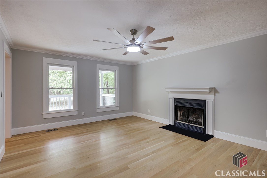 155 Hunters Pointe Drive