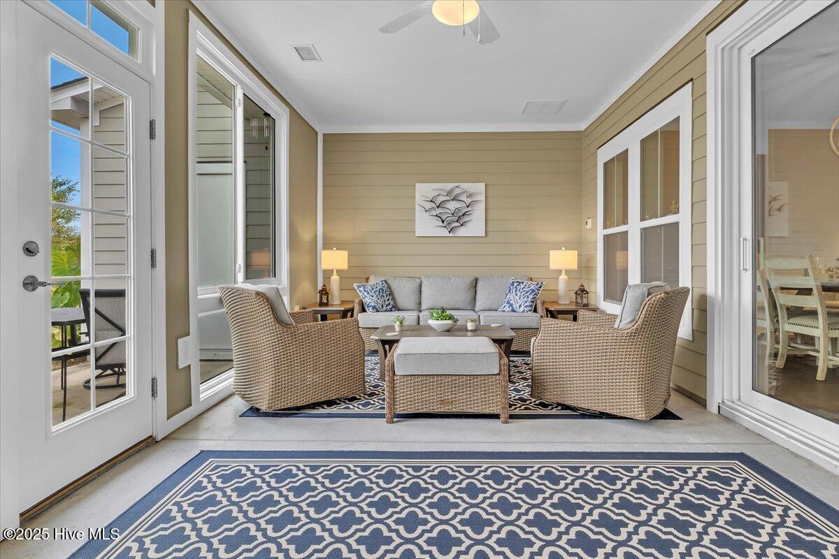 100530087 | Photo 39