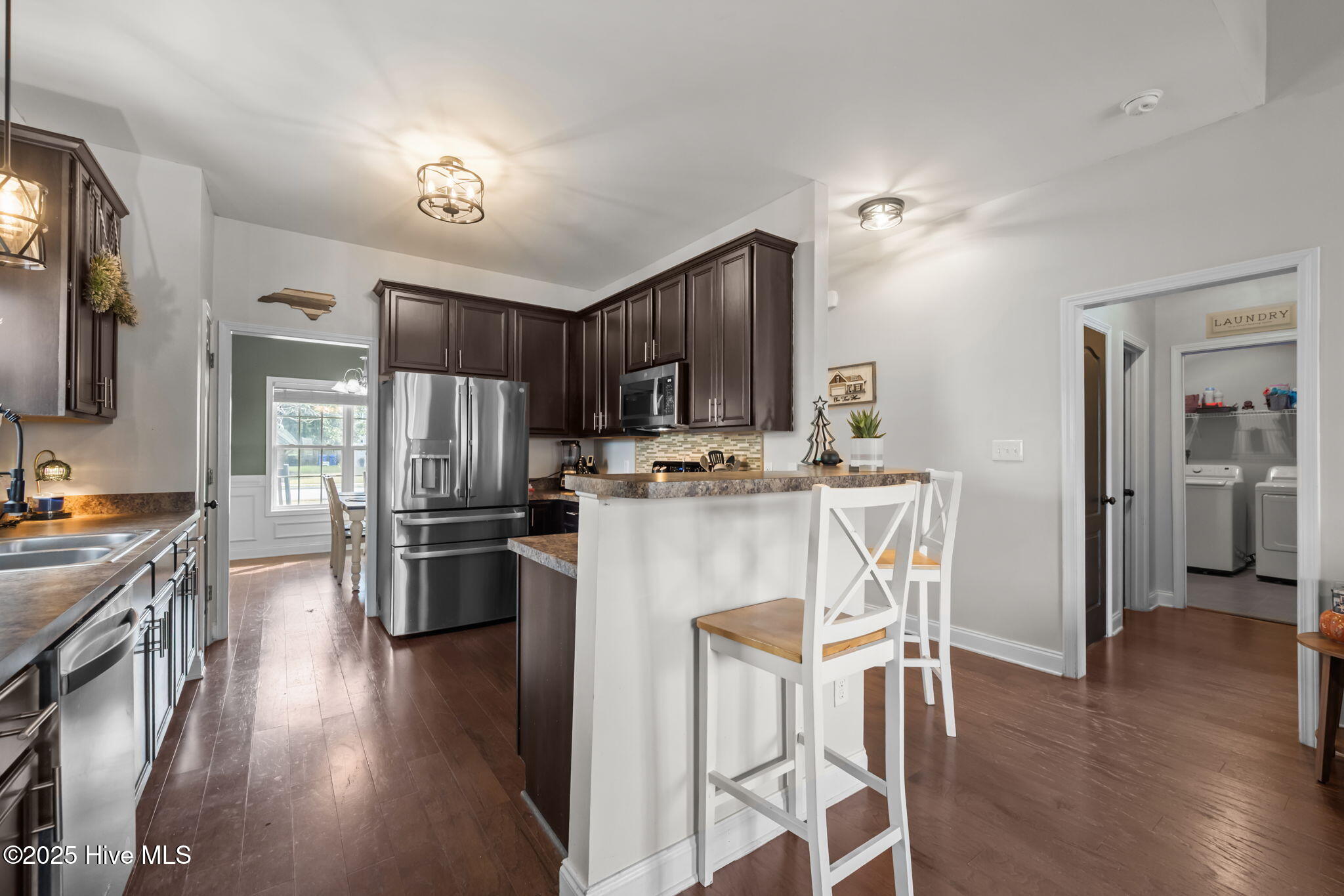 100543355 | Photo 14