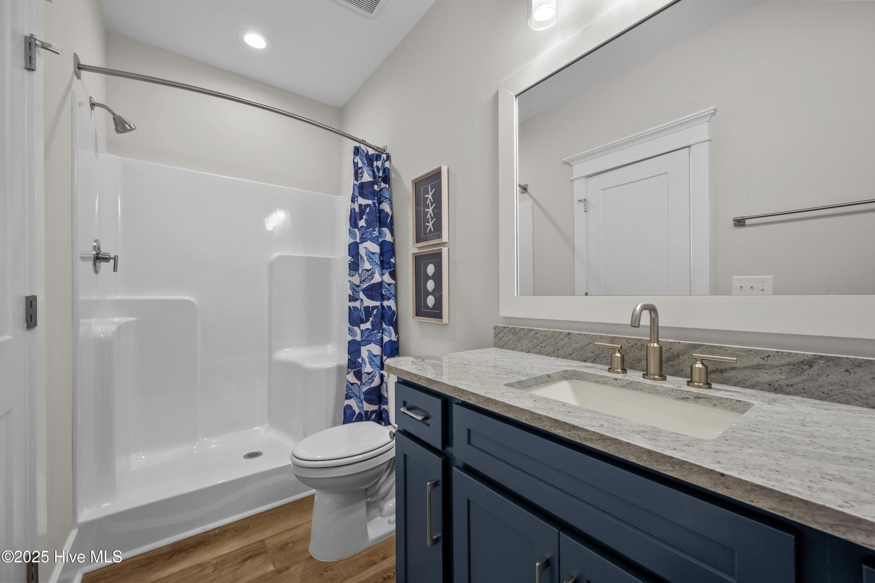 100510701 | Photo 30