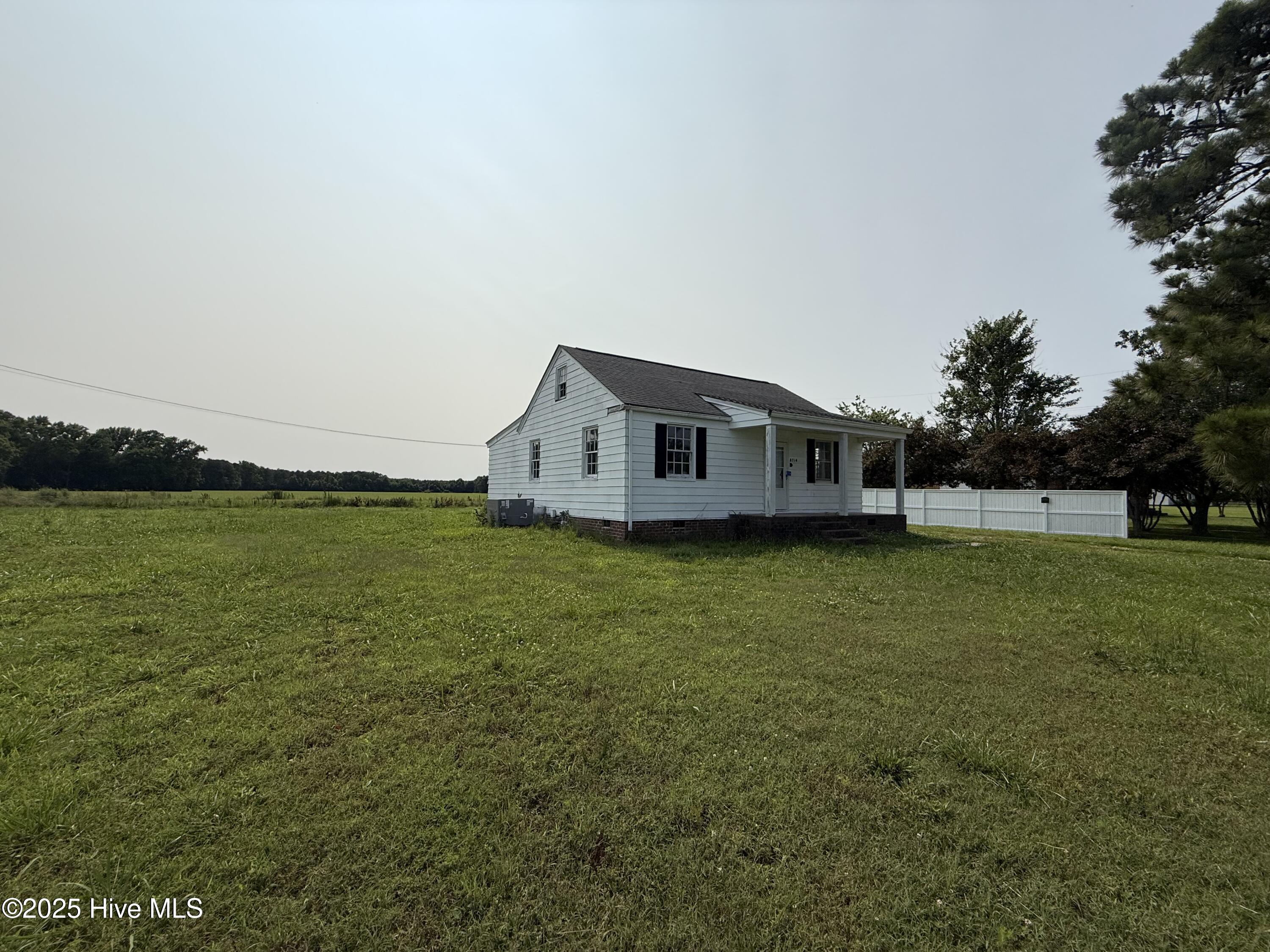 Homes for sale in Stantonsburg, NC | 8714 Tyson Farm Rd, Stantonsburg, NC 27883 | MLS# 100511179
