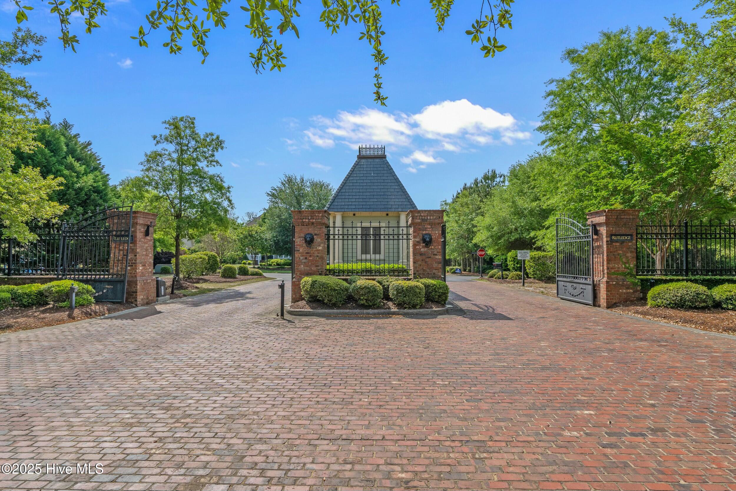 100502360 | Photo 15