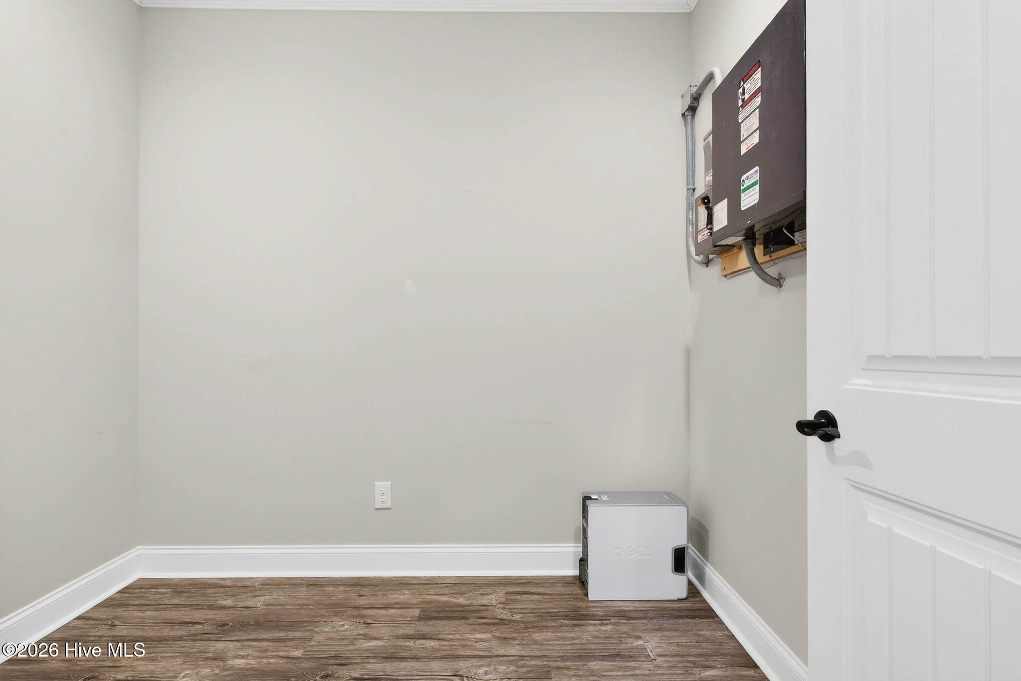 100563982 | Photo 54