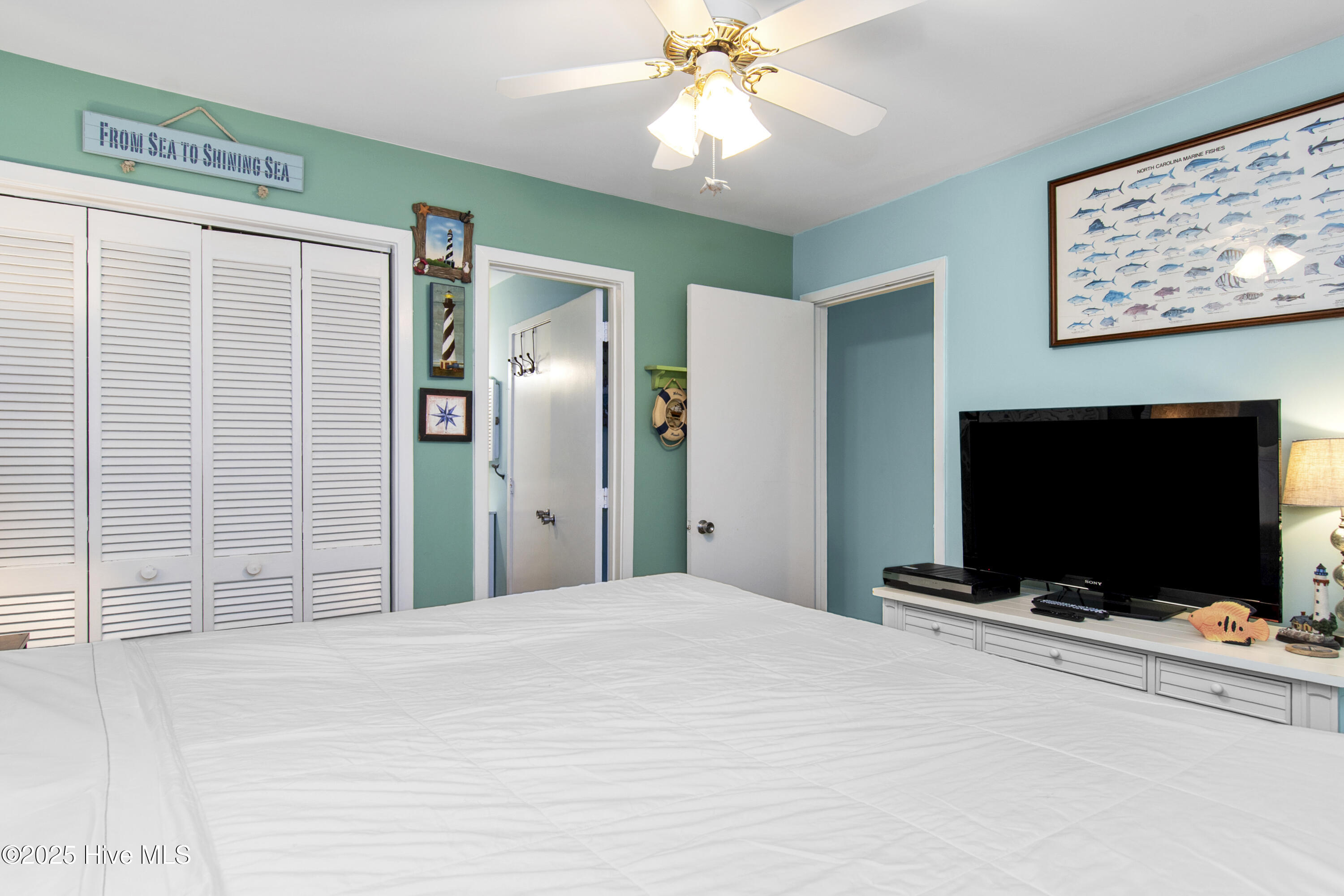 100519388 | Photo 25