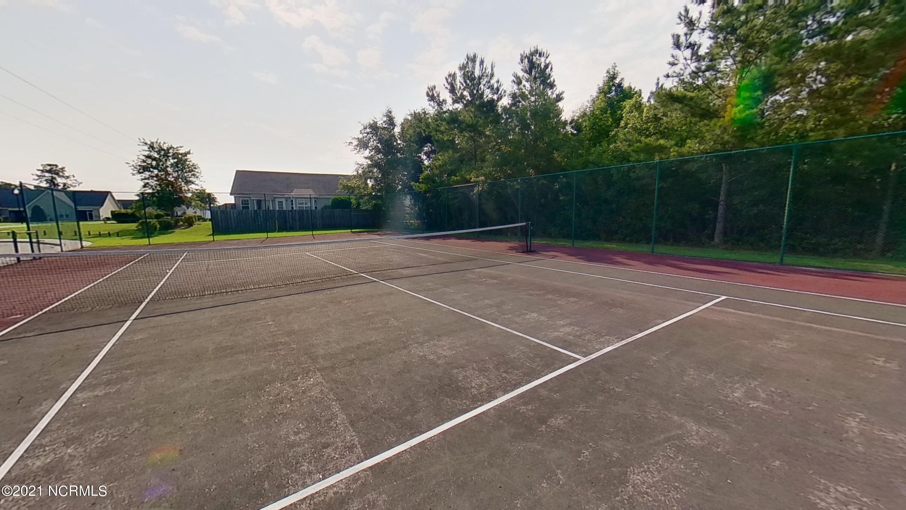 100546873 | Photo 35