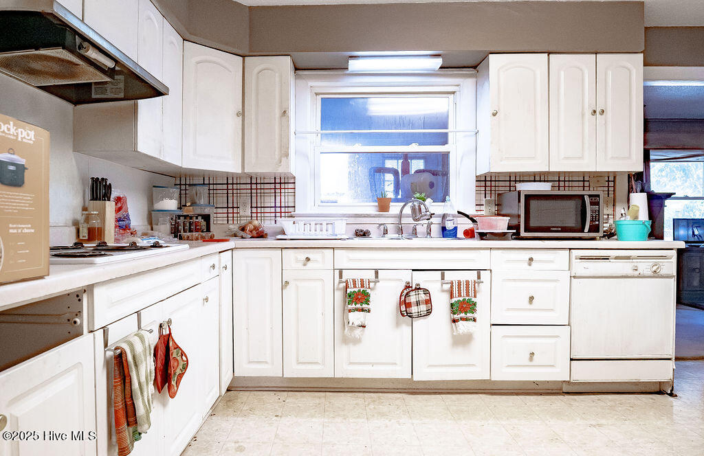 100544523 | Photo 13