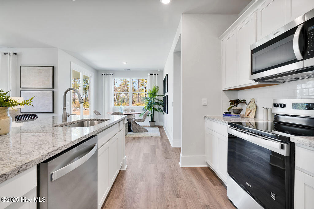 100558846 | Photo 16