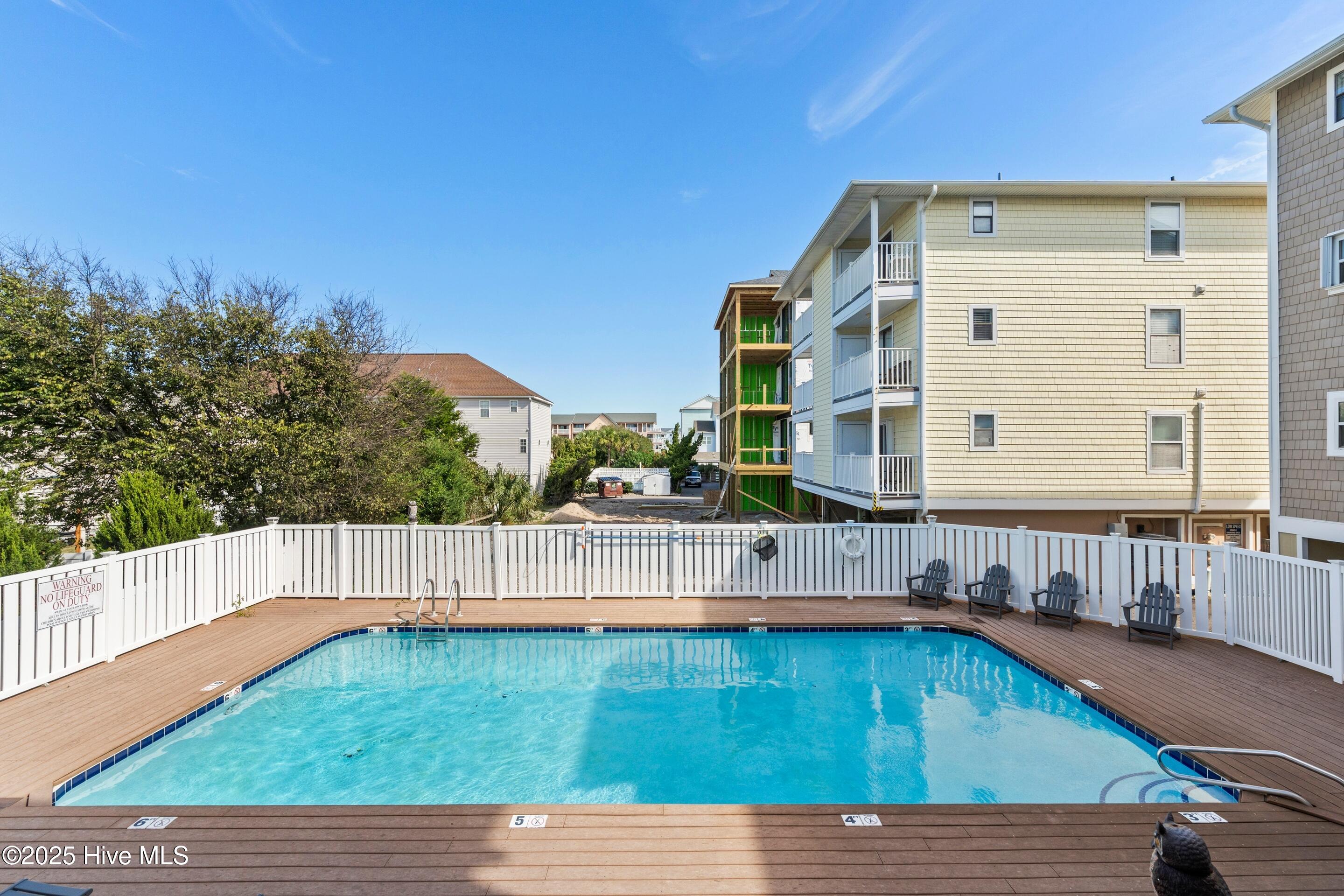 100535688 | Photo 38