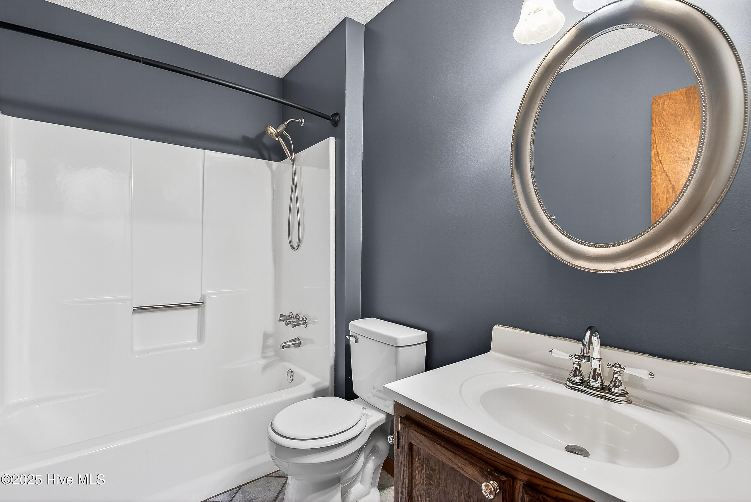 100545266 | Photo 21