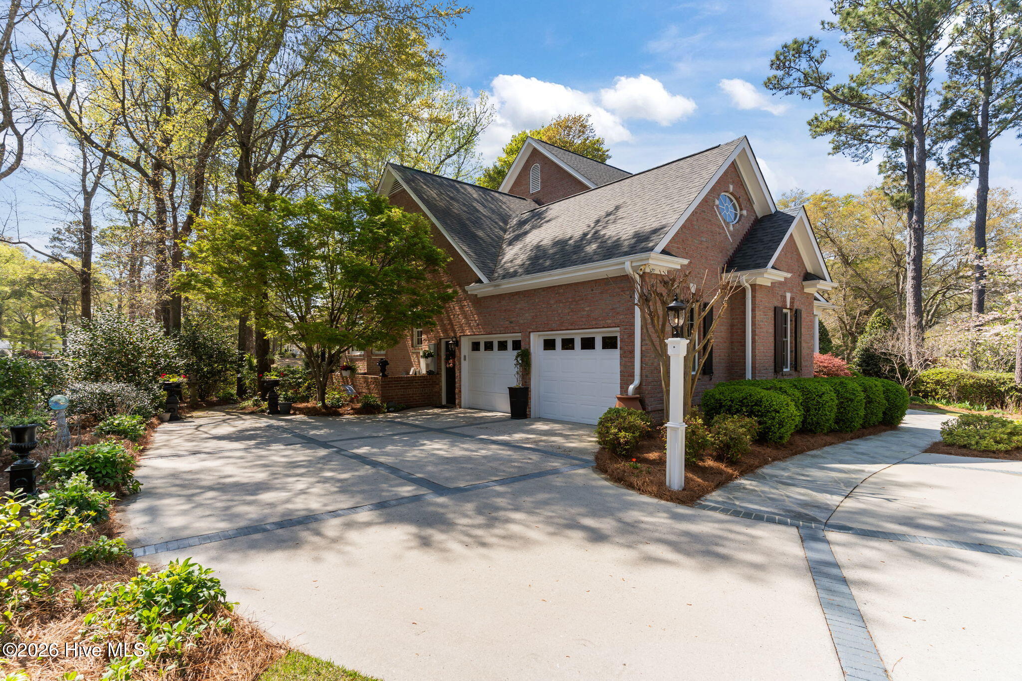 100564418 | Photo 54