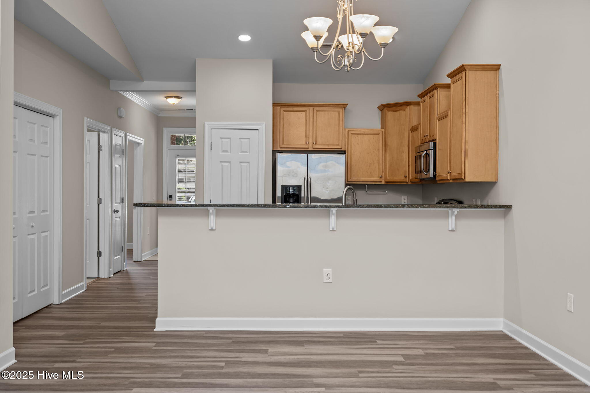 100540244 | Photo 16