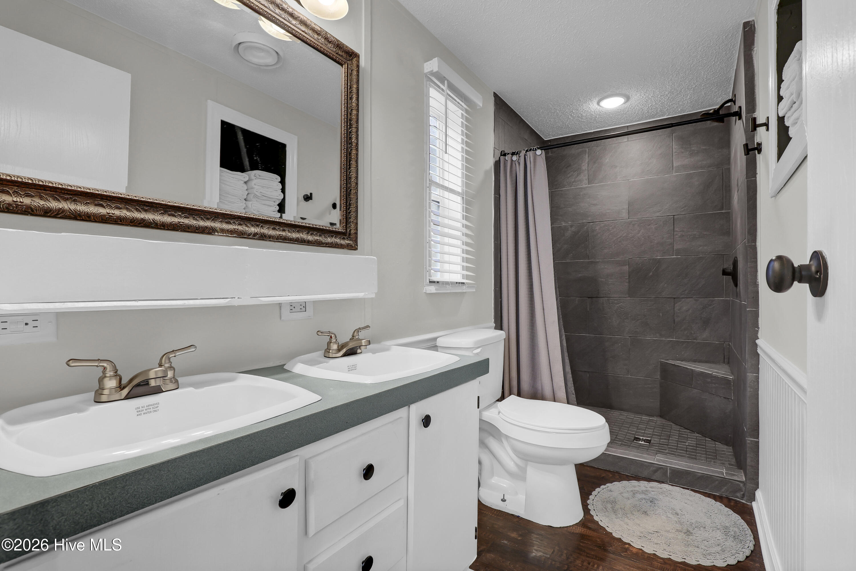 100558020 | Photo 16