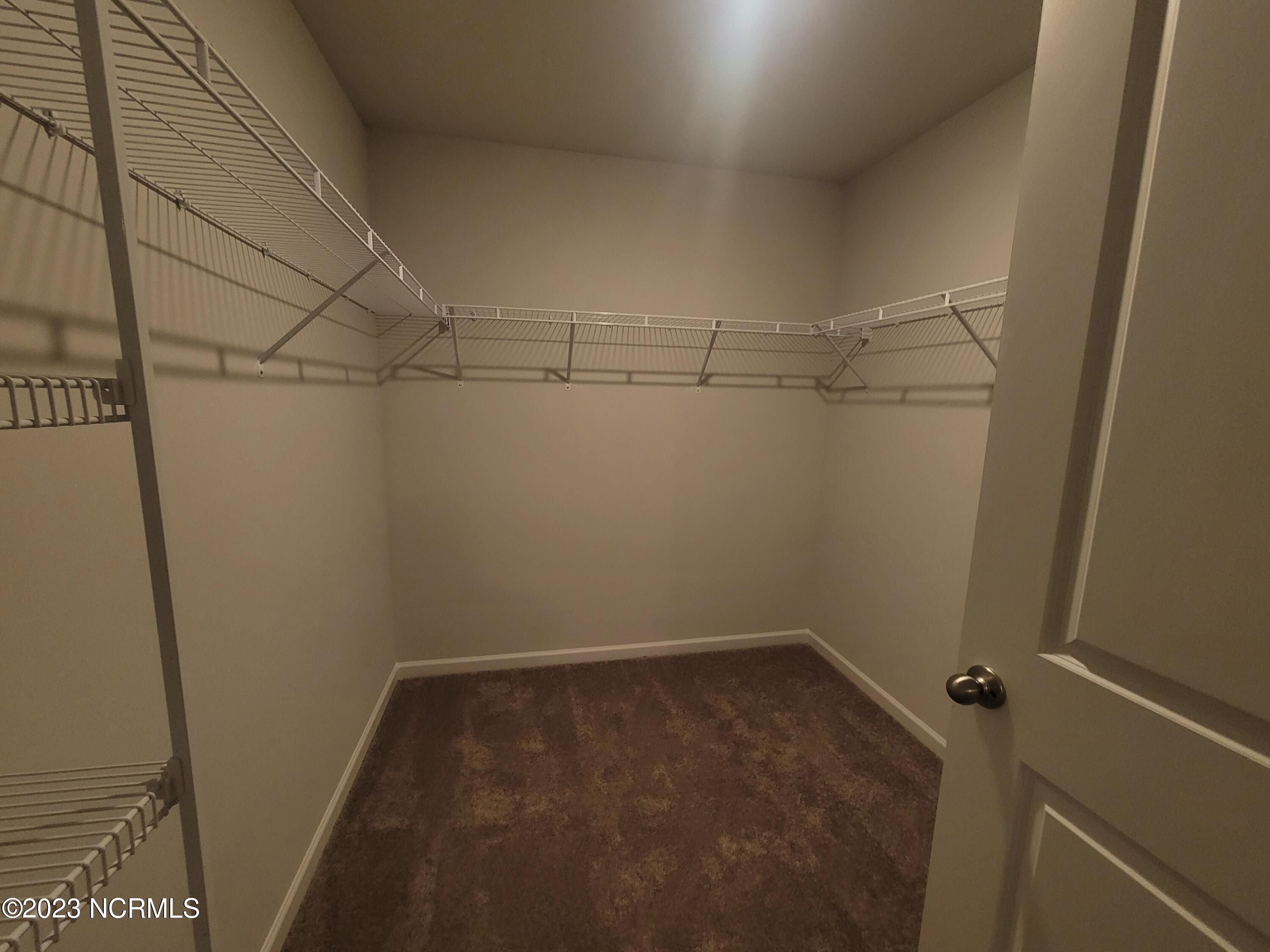 100556788 | Photo 25