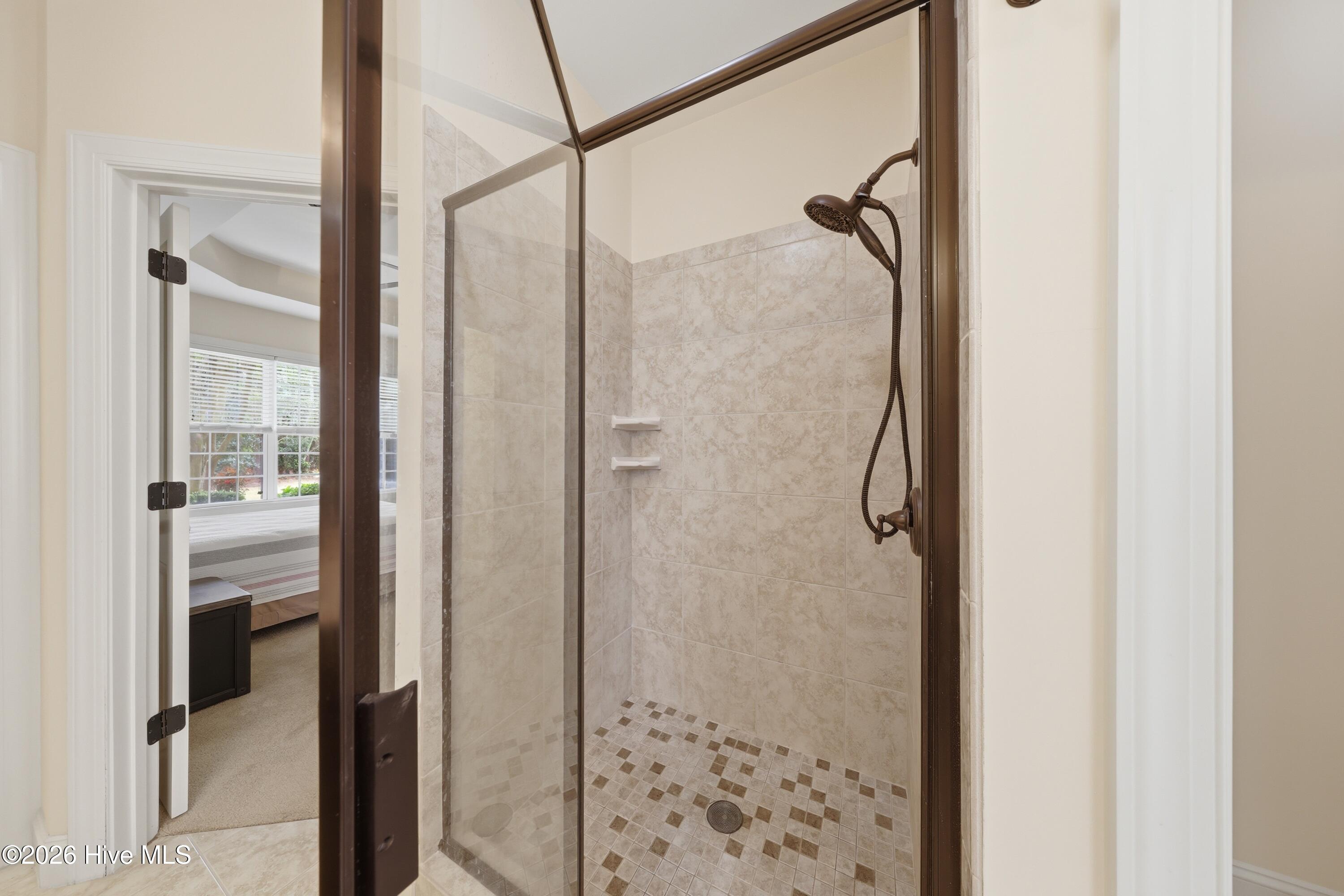 100565162 | Photo 43