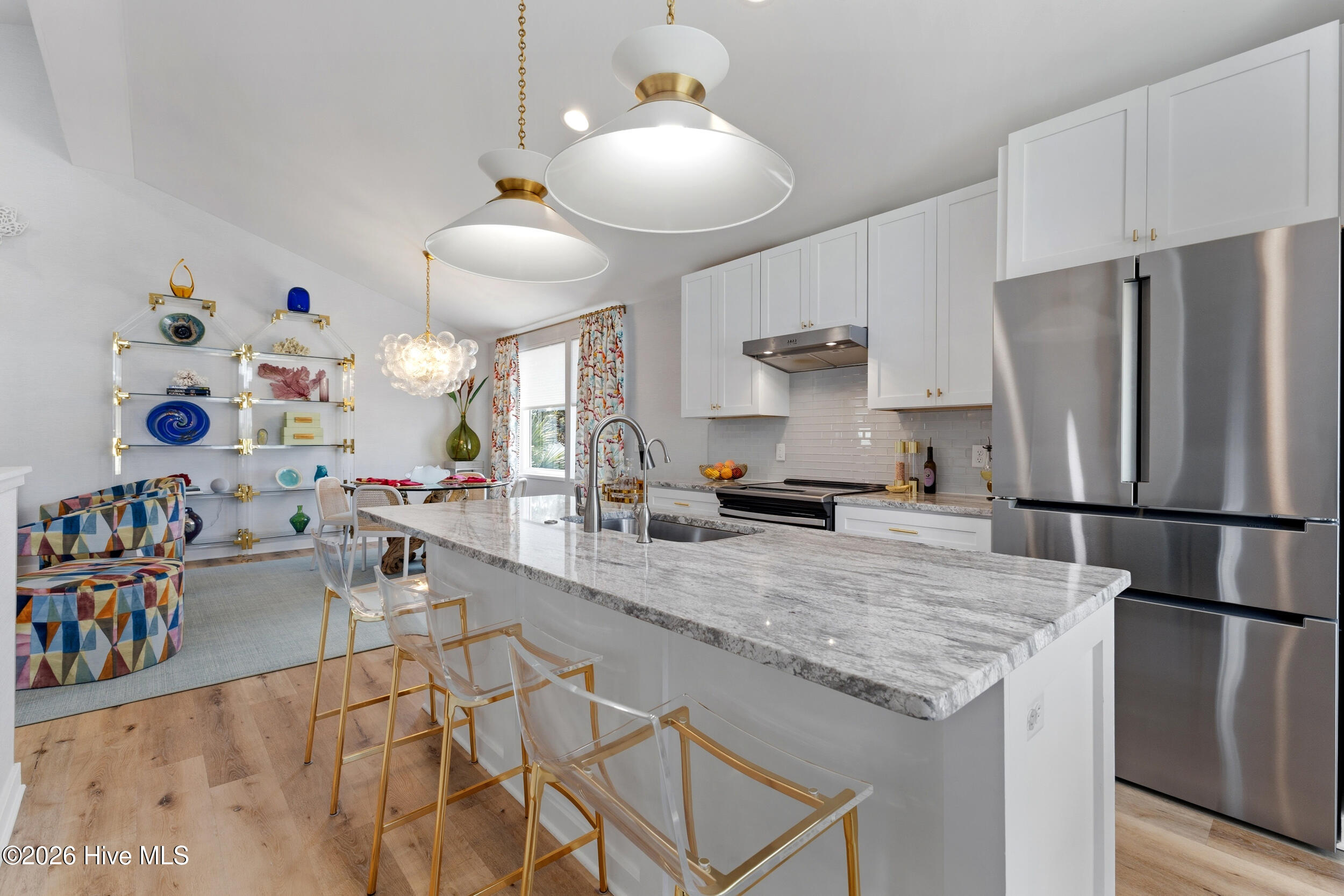 100558032 | Photo 22