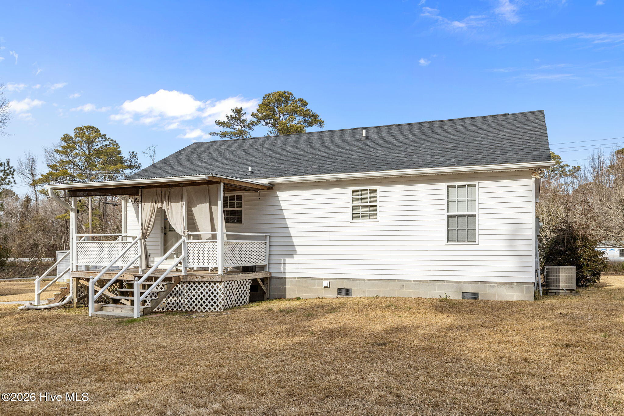 585 Roberts Road,Newport