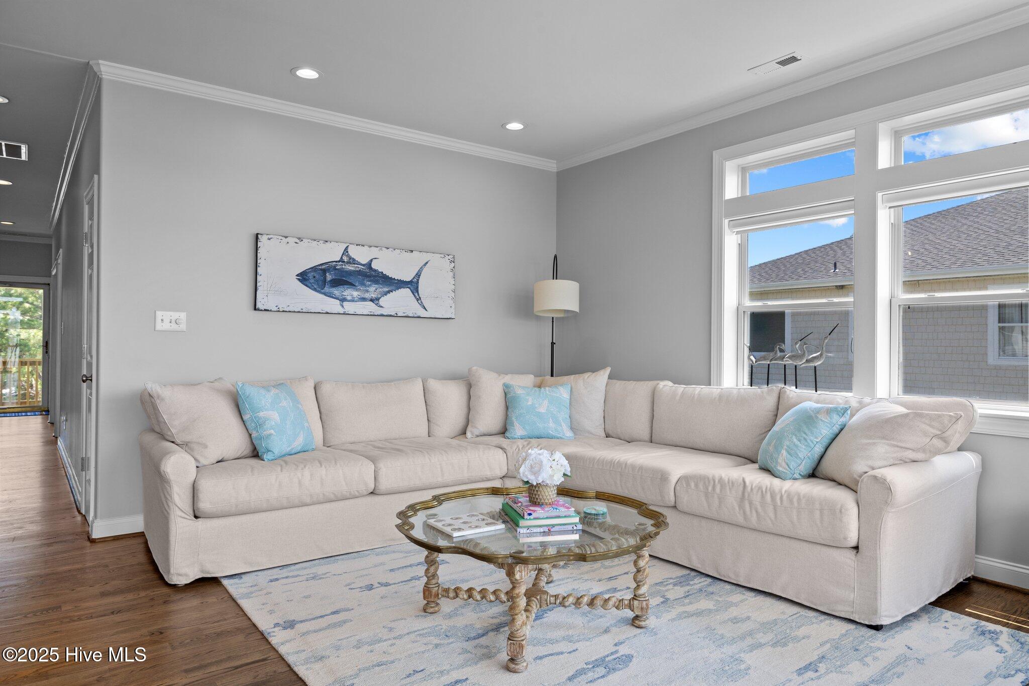 100516101 | Photo 18