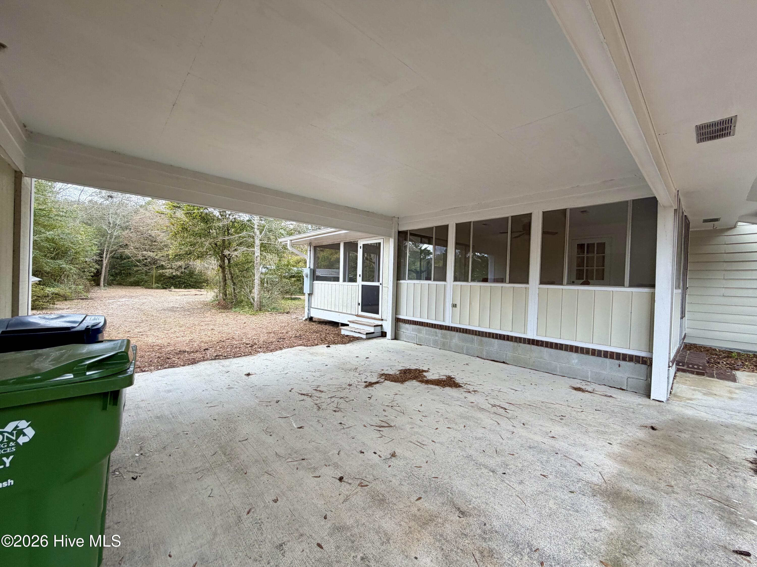 100554872 | Photo 16