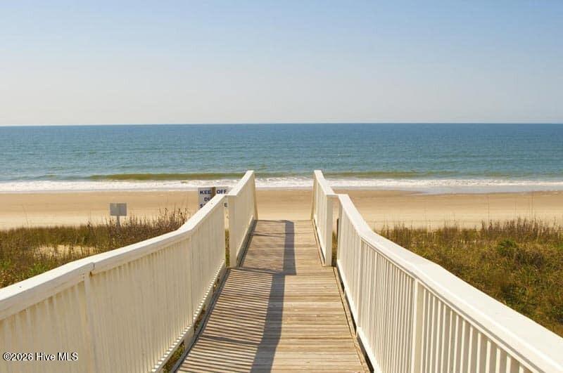 100561397 | Photo 106