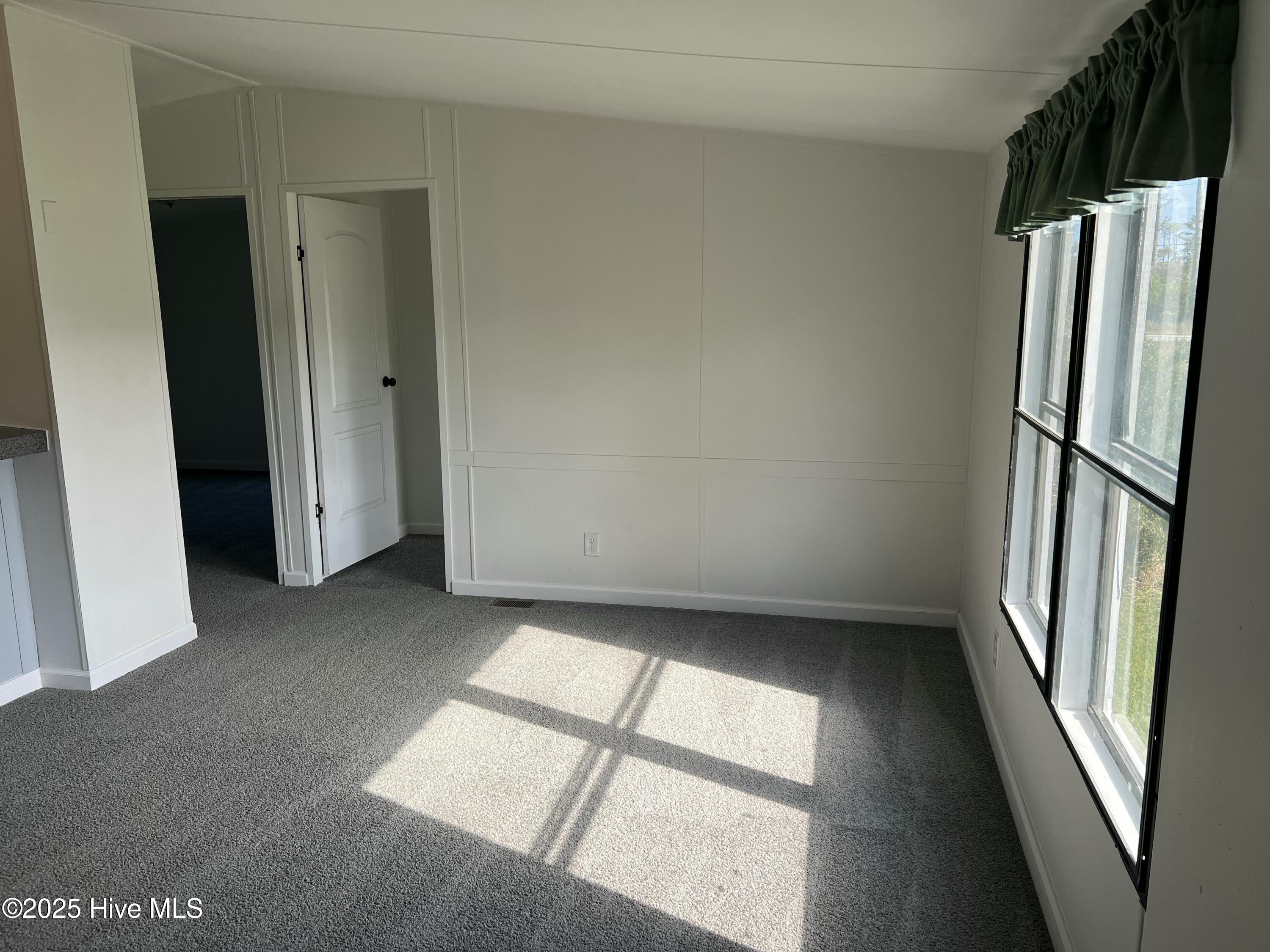 112 Stephen Willis Road,Williston